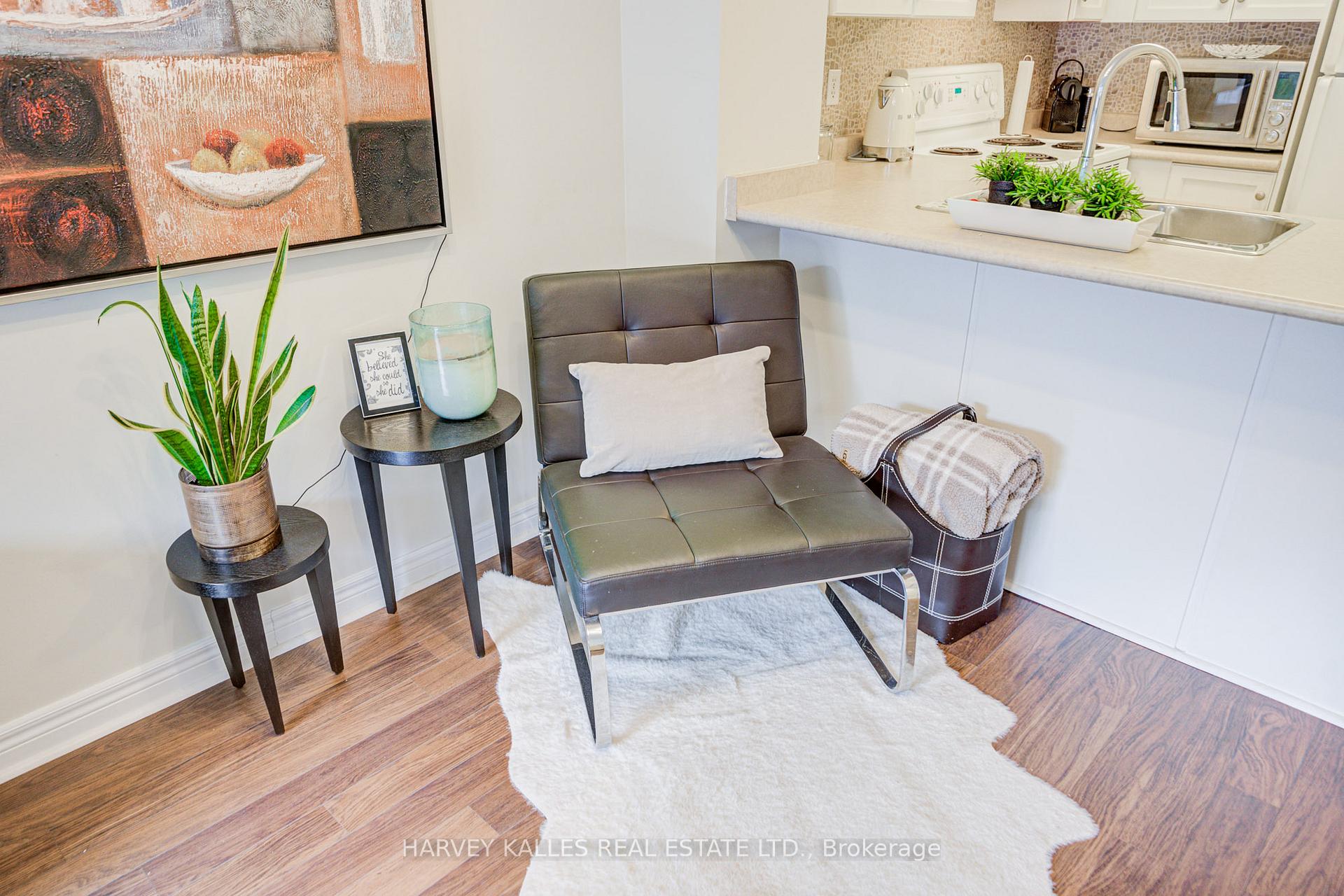 Photo 26 of Unit 902, 43 Eglinton Avenue E, Toronto, Mount Pleasant West — HOMEH