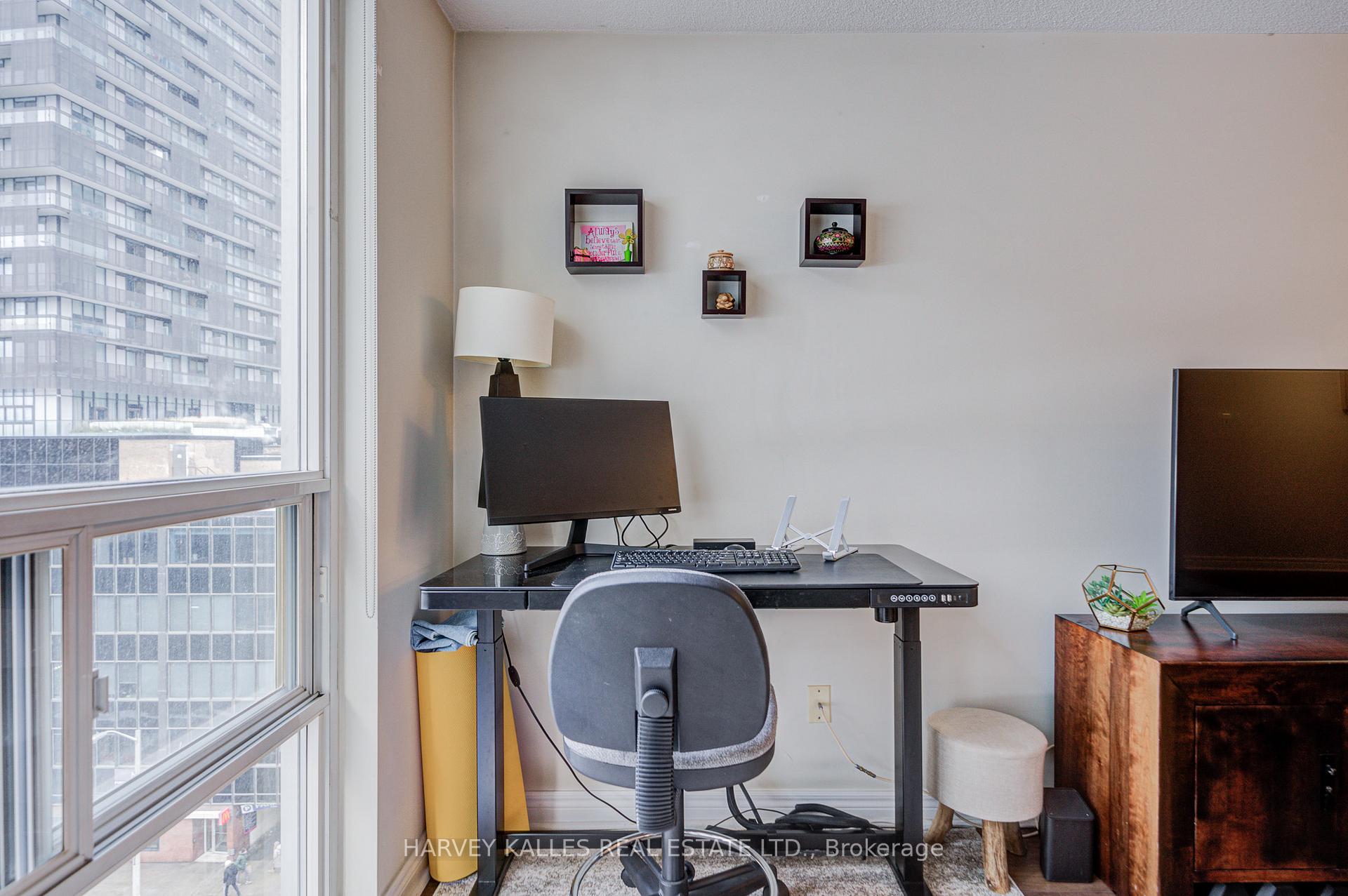 Photo 29 of Unit 902, 43 Eglinton Avenue E, Toronto, Mount Pleasant West — HOMEH