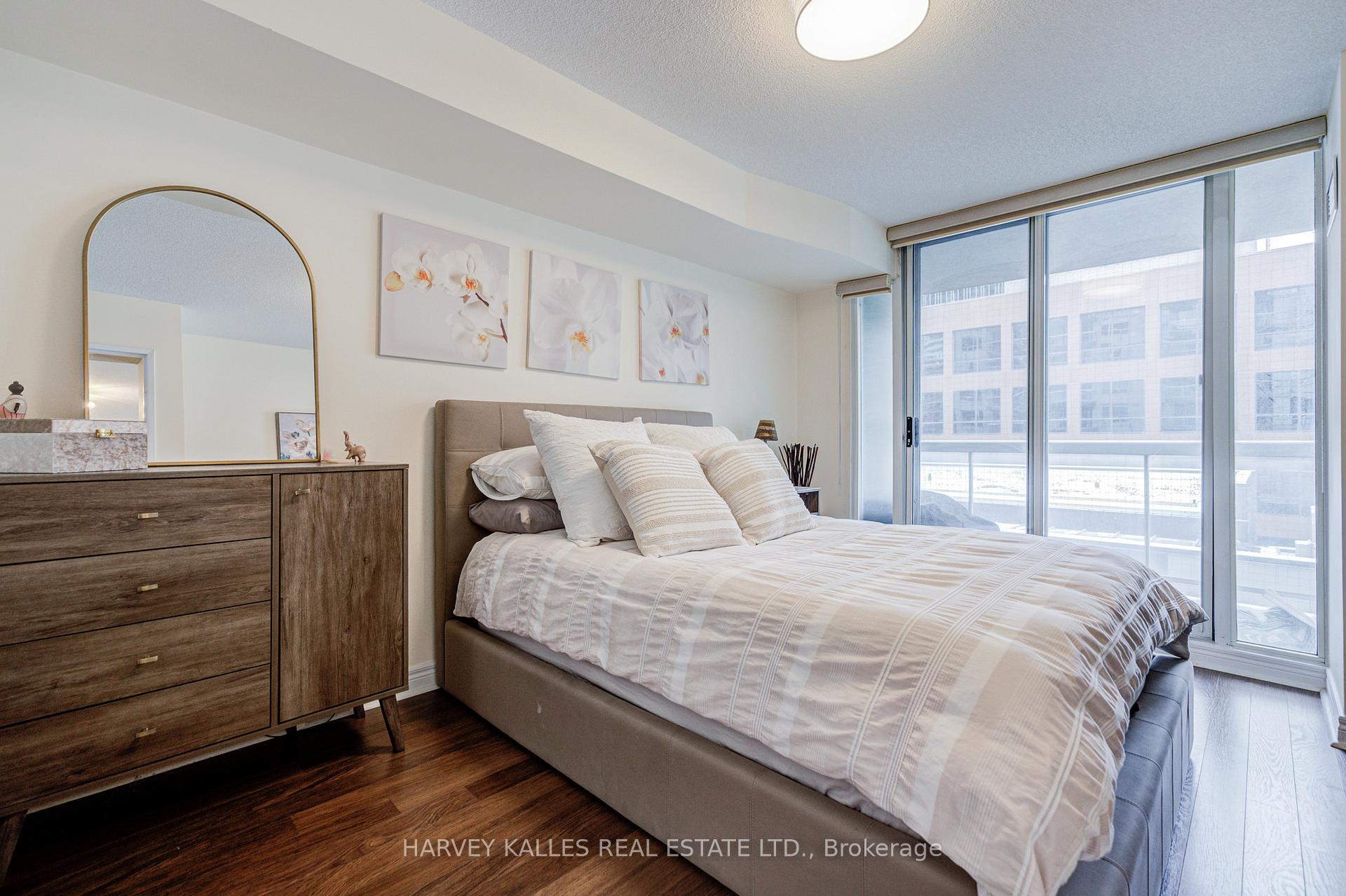 Photo 20 of Unit 902, 43 Eglinton Avenue E, Toronto, Mount Pleasant West — HOMEH