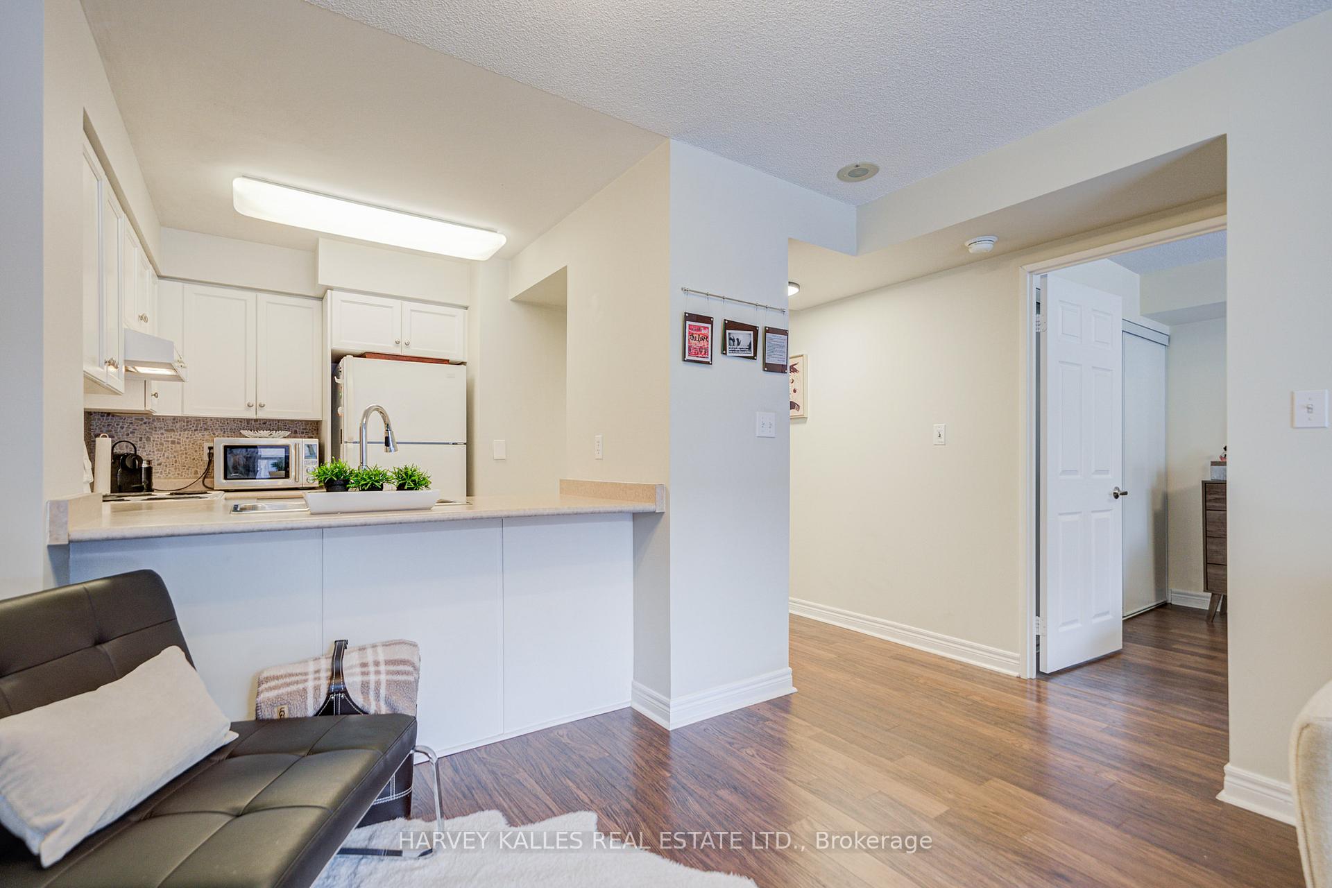 Photo 25 of Unit 902, 43 Eglinton Avenue E, Toronto, Mount Pleasant West — HOMEH