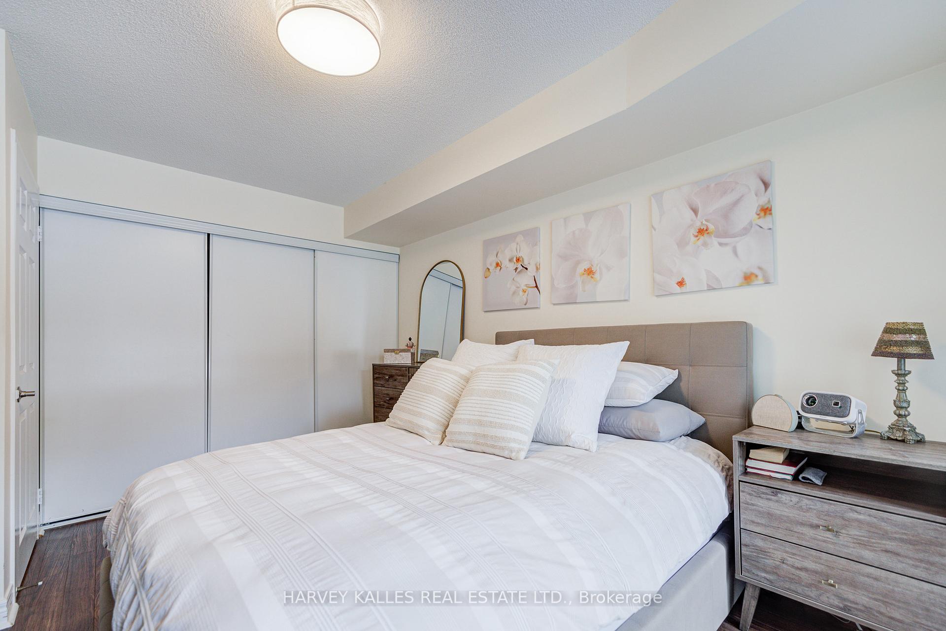 Photo 24 of Unit 902, 43 Eglinton Avenue E, Toronto, Mount Pleasant West — HOMEH