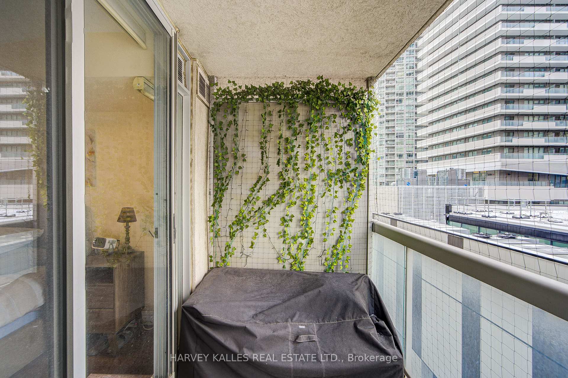 Photo 35 of Unit 902, 43 Eglinton Avenue E, Toronto, Mount Pleasant West — HOMEH