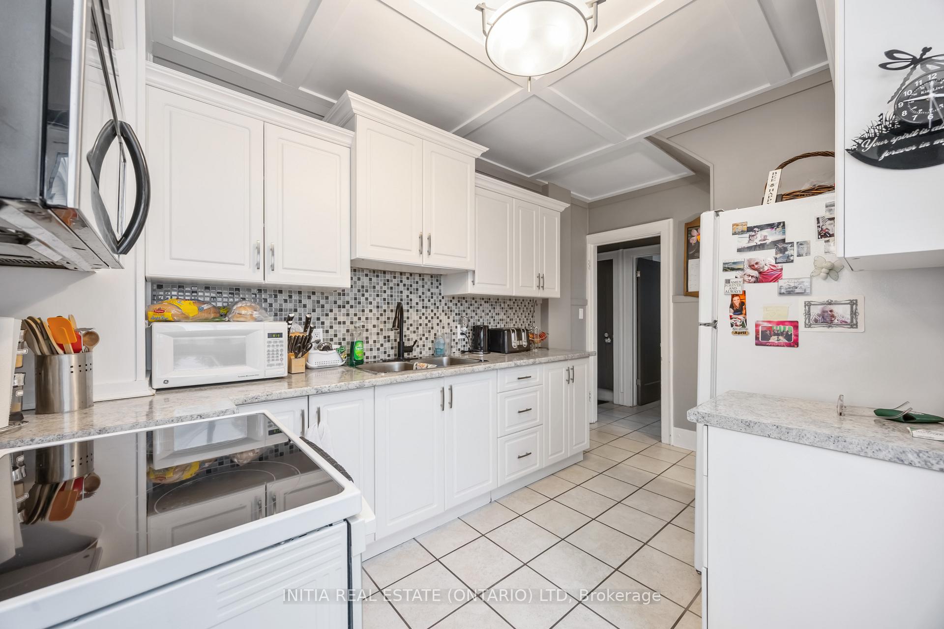 Photo 4 of 356 Talfourd Street, Sarnia — HOMEH