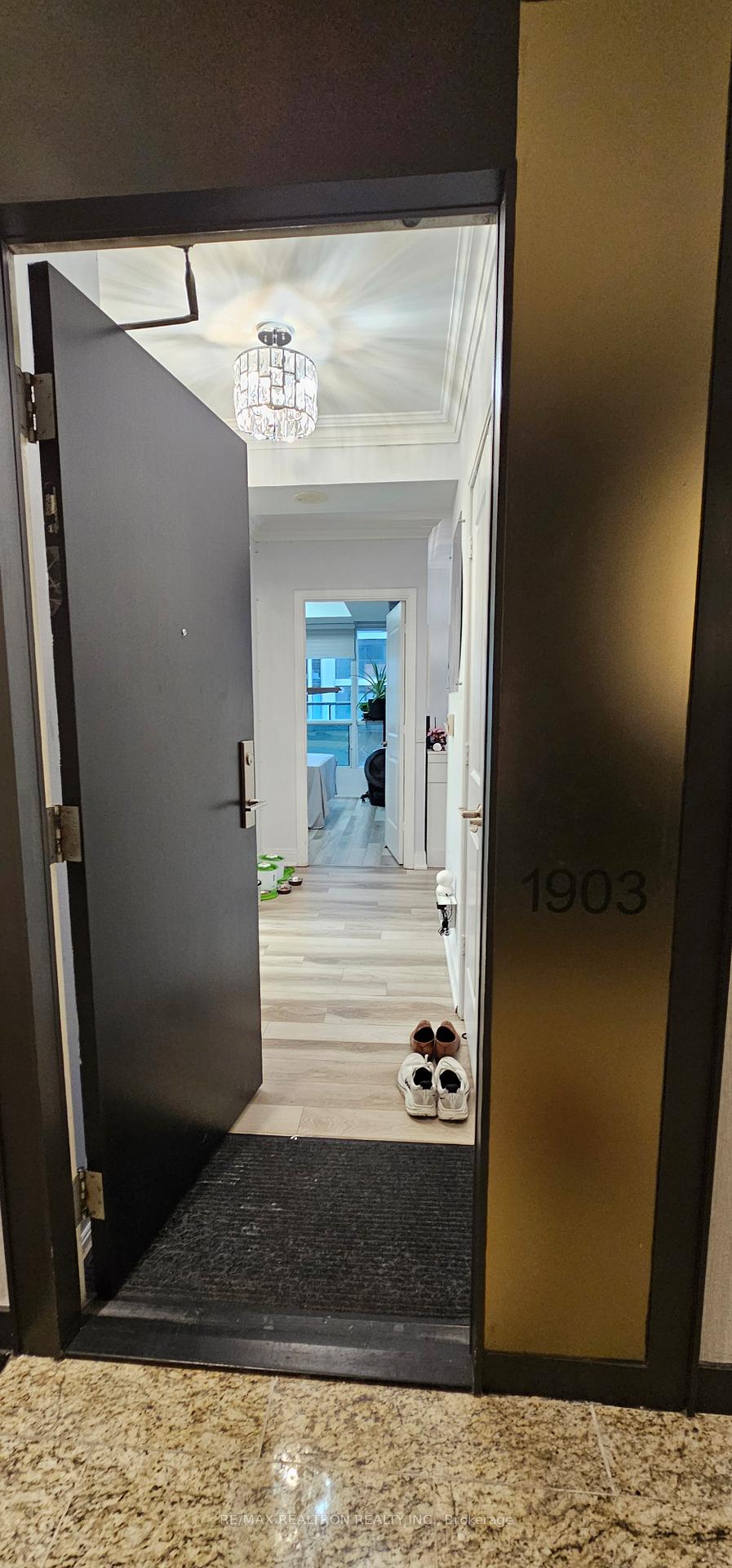 Photo 1 of Unit 1903, 88 Broadway Avenue, Toronto, Mount Pleasant West — HOMEH