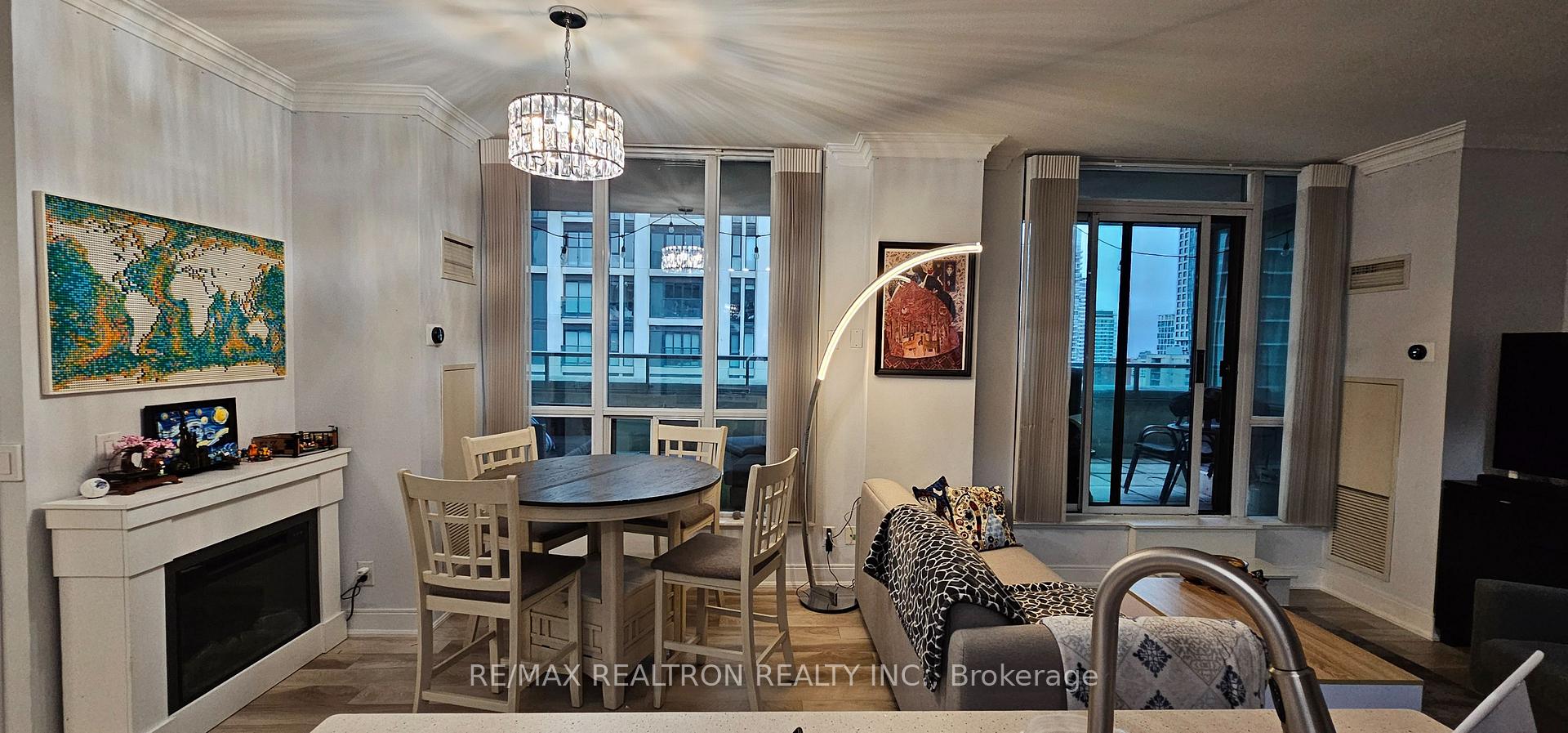 Photo 5 of Unit 1903, 88 Broadway Avenue, Toronto, Mount Pleasant West — HOMEH