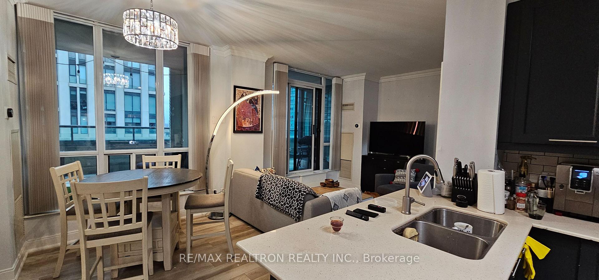 Photo 15 of Unit 1903, 88 Broadway Avenue, Toronto, Mount Pleasant West — HOMEH