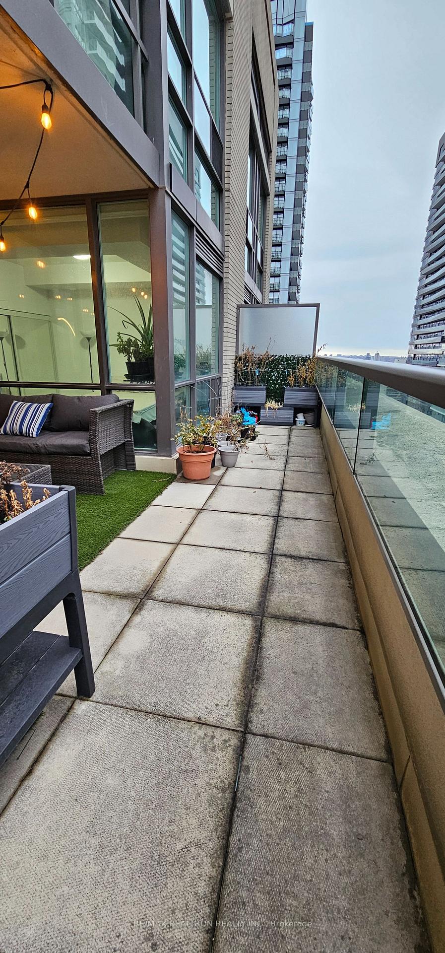 Photo 18 of Unit 1903, 88 Broadway Avenue, Toronto, Mount Pleasant West — HOMEH