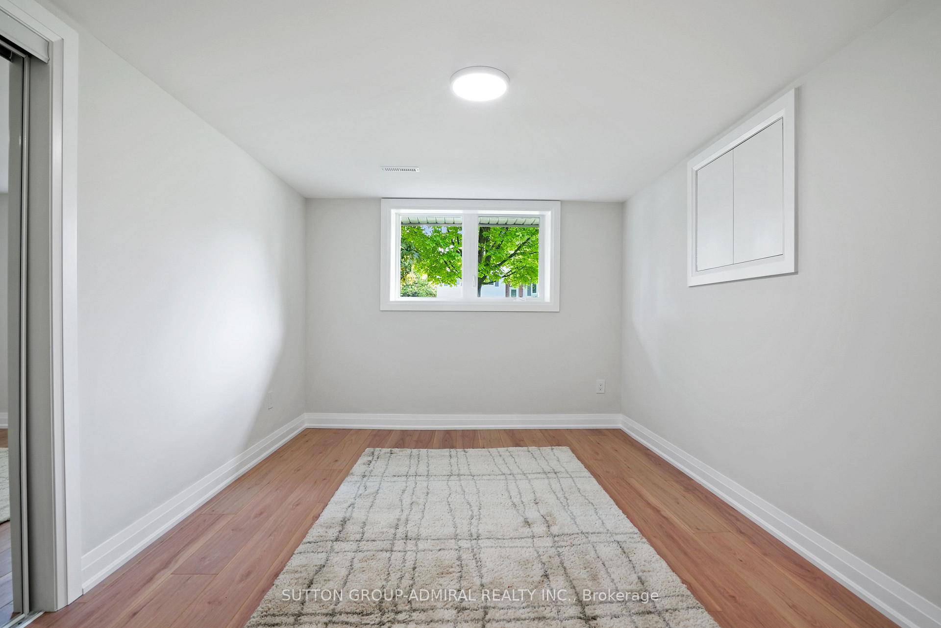 Photo 22 of 222 Walnut Crescent, Barrie, Bayshore — HOMEH