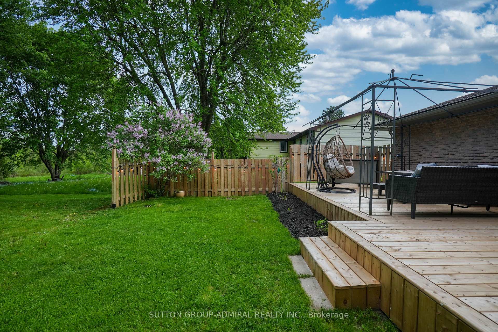 Photo 26 of 222 Walnut Crescent, Barrie, Bayshore — HOMEH