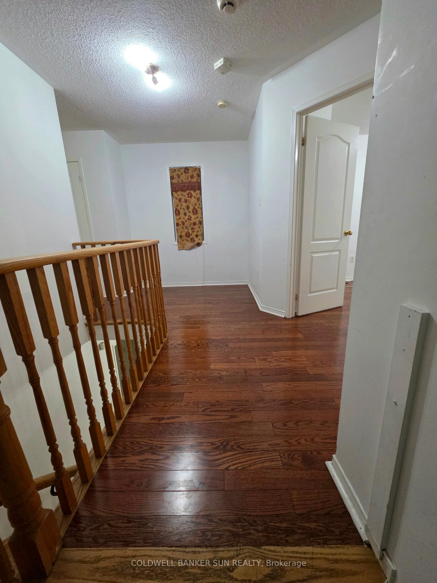 Photo 4 of 39 Rotunda Street, Brampton, Fletcher's Creek Village — HOMEH