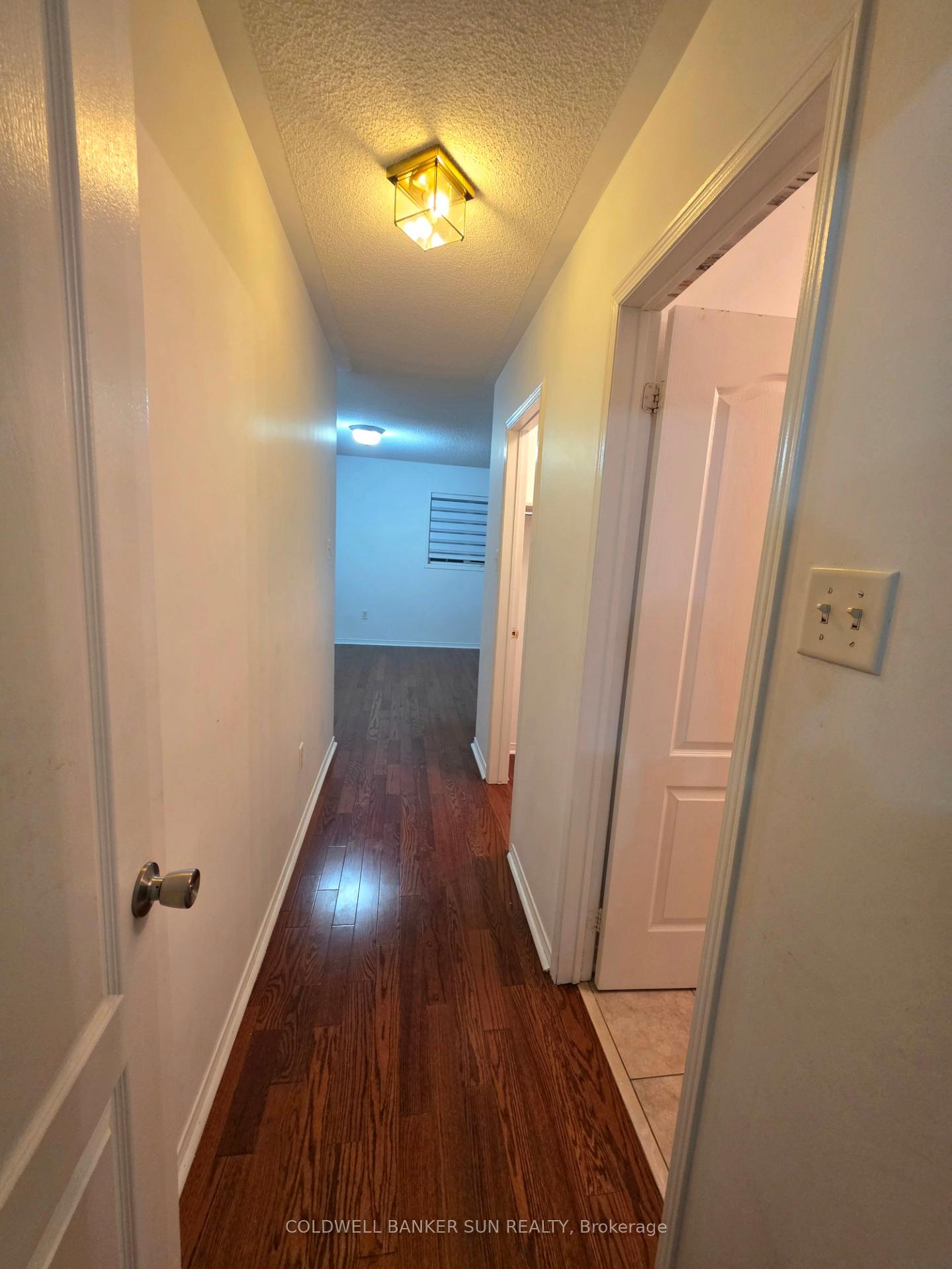 Photo 10 of 39 Rotunda Street, Brampton, Fletcher's Creek Village — HOMEH