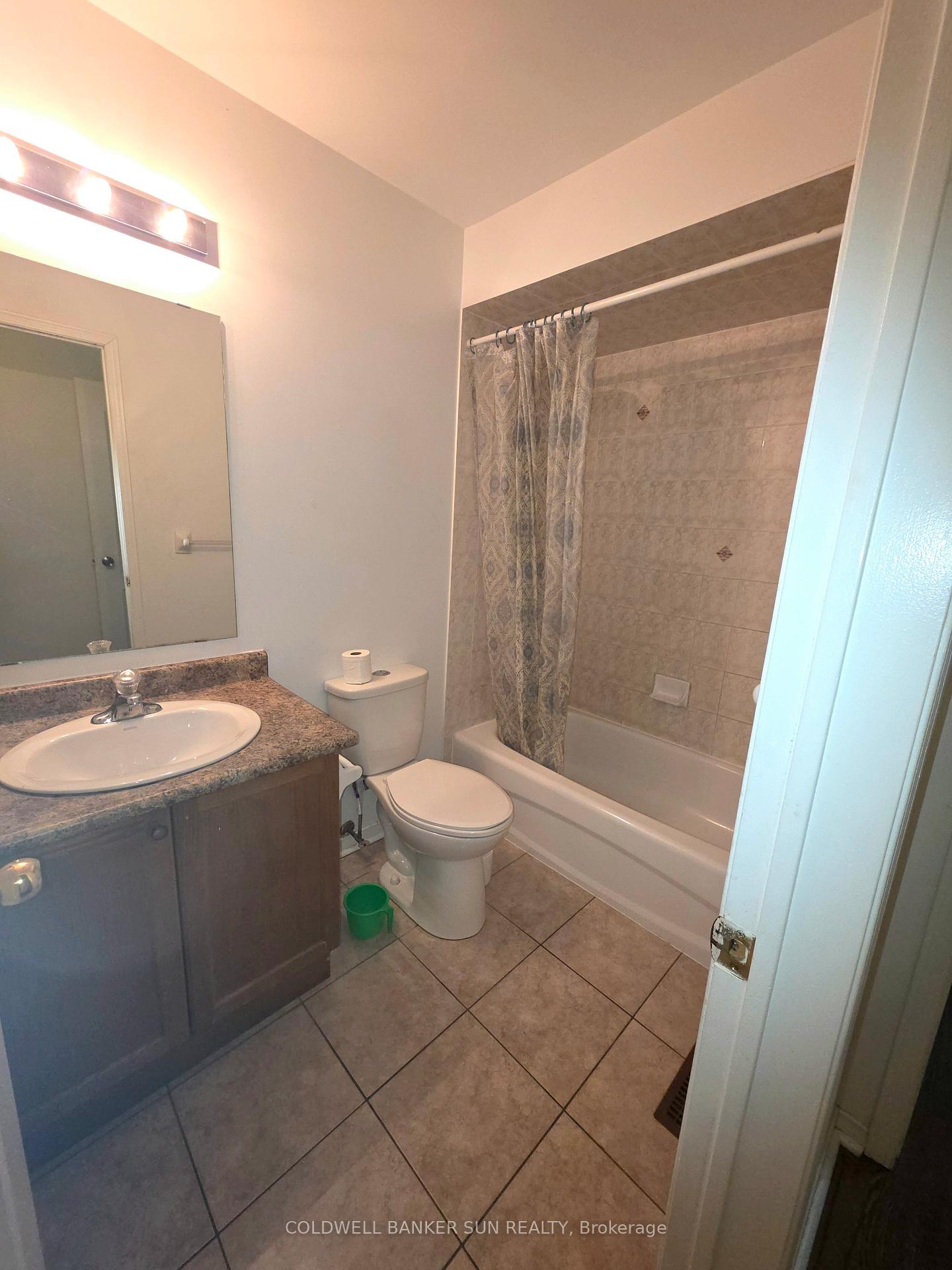 Photo 11 of 39 Rotunda Street, Brampton, Fletcher's Creek Village — HOMEH