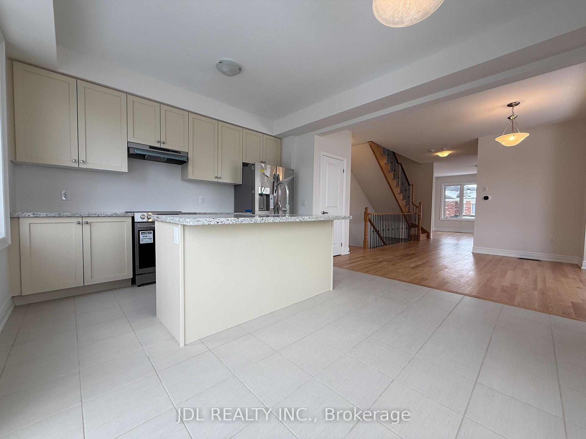 Photo 5 of 3017 Gatestone Path, Pickering, Rural Pickering — HOMEH