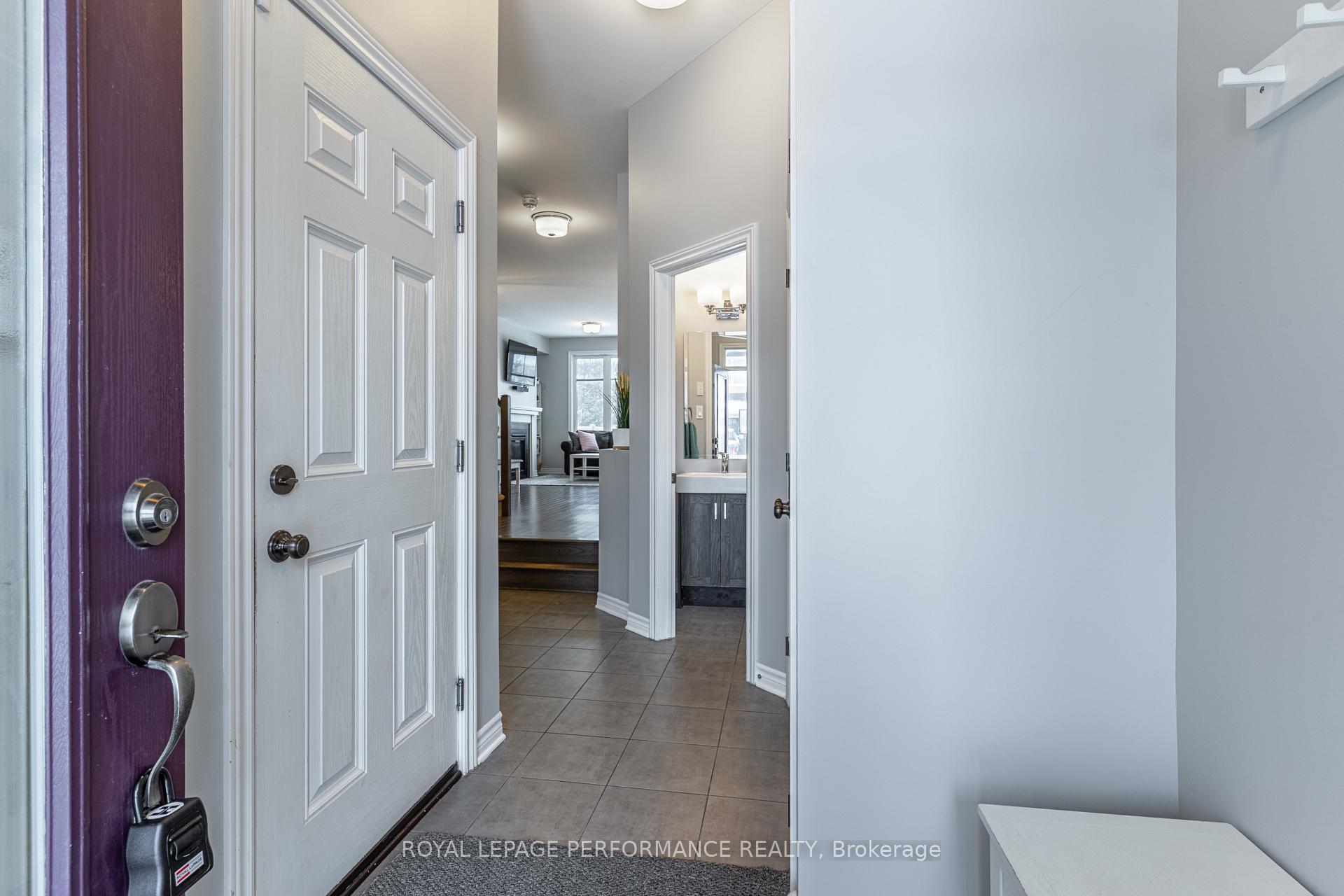 Photo 2 of 330 Wood Acres Grove, Ottawa, Blossom Park/Kemp Park/Findlay Creek — HOMEH