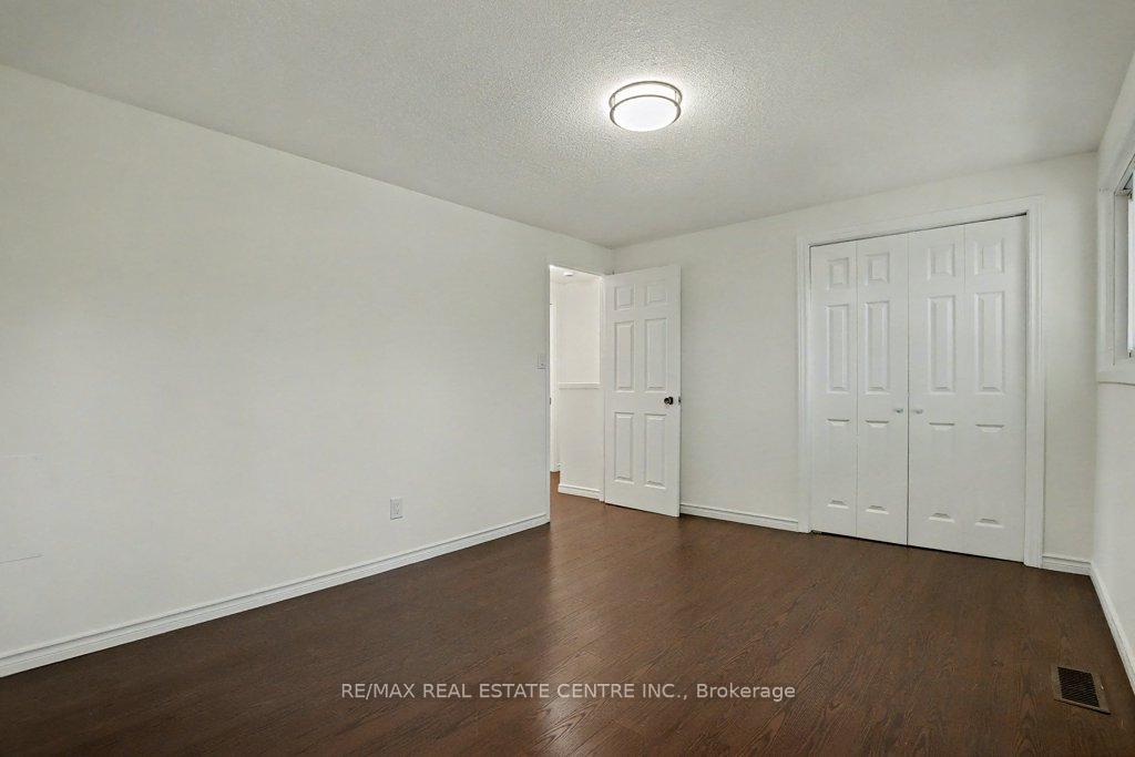 Photo 16 of Unit 17, 25 Upper Canada Drive, Kitchener — HOMEH
