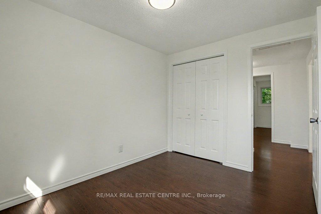 Photo 17 of Unit 17, 25 Upper Canada Drive, Kitchener — HOMEH
