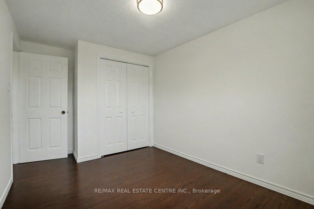 Photo 30 of Unit 17, 25 Upper Canada Drive, Kitchener — HOMEH
