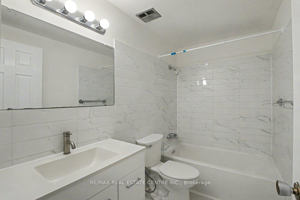Photo 20 of Unit 17, 25 Upper Canada Drive, Kitchener — HOMEH