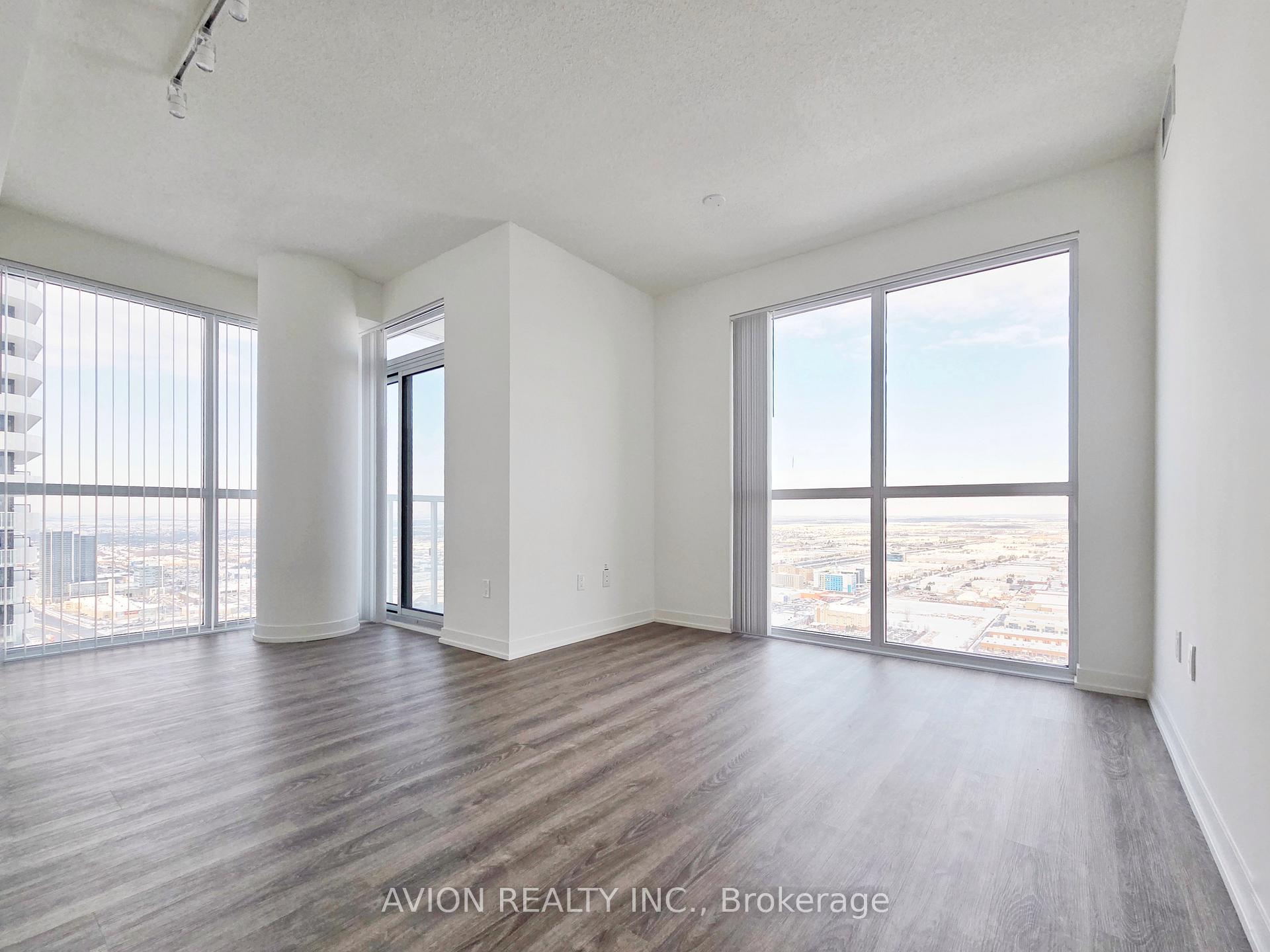 Photo 4 of Unit 4602, 8 Interchange Way, Vaughan, Vaughan Corporate Centre — HOMEH