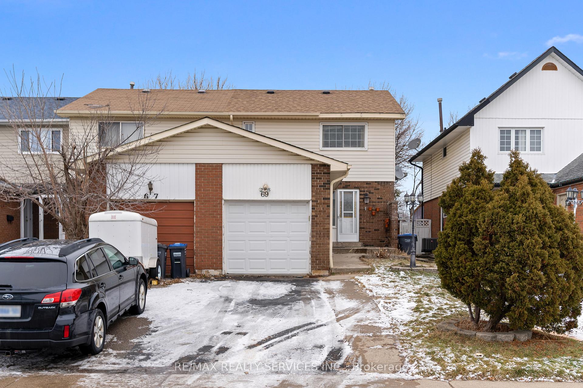 Front of 69 Kingswood Drive