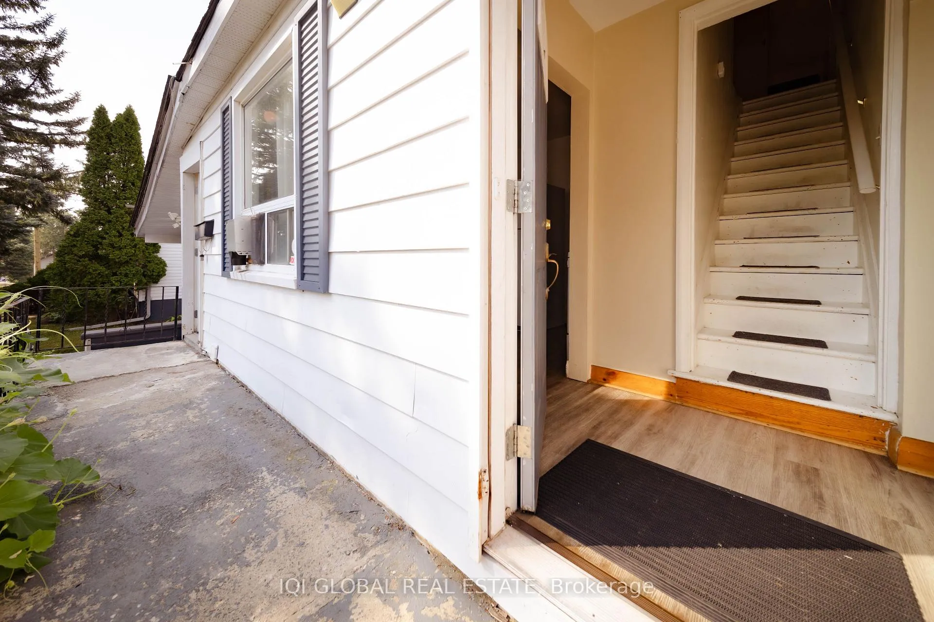 Photo 7 of 182 Peel Street, Barrie, Wellington — HOMEH
