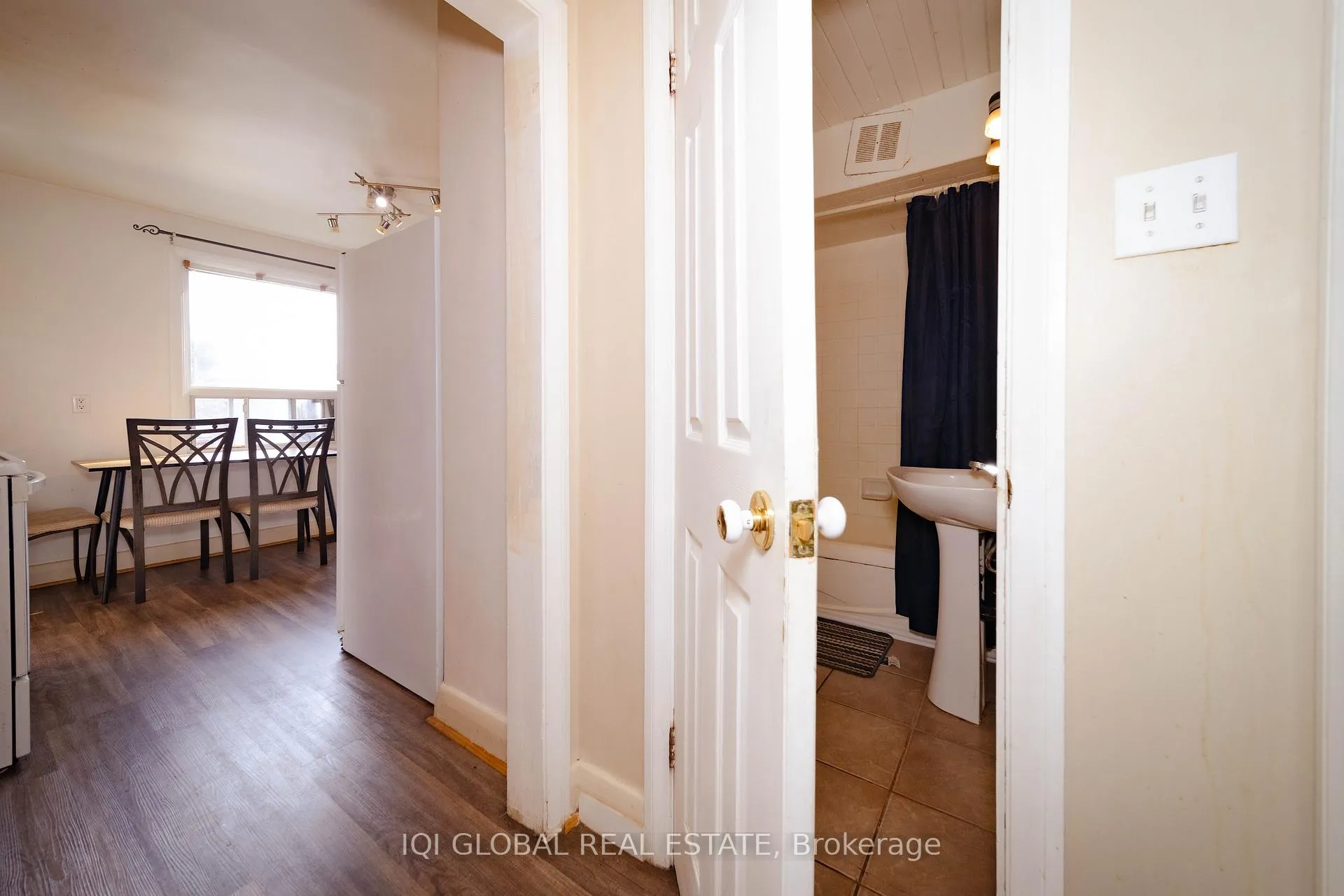 Photo 32 of 182 Peel Street, Barrie, Wellington — HOMEH