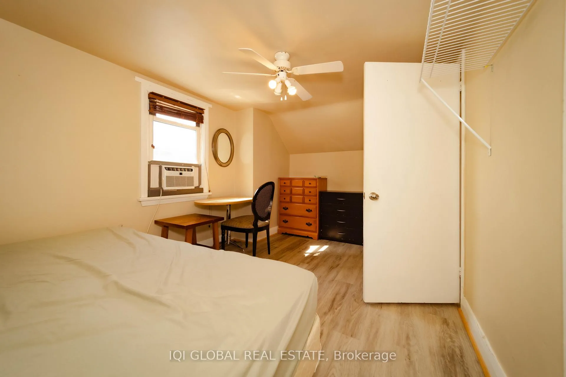Photo 37 of 182 Peel Street, Barrie, Wellington — HOMEH