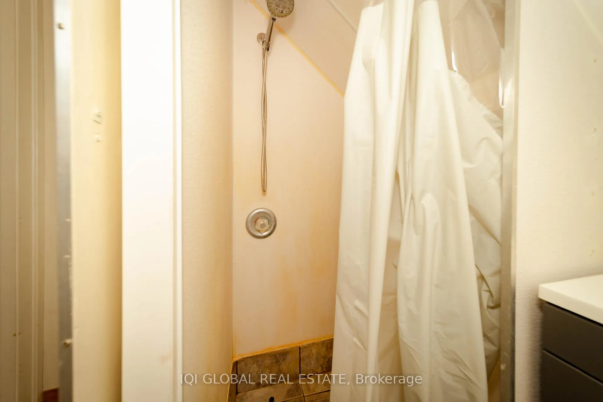Photo 44 of 182 Peel Street, Barrie, Wellington — HOMEH
