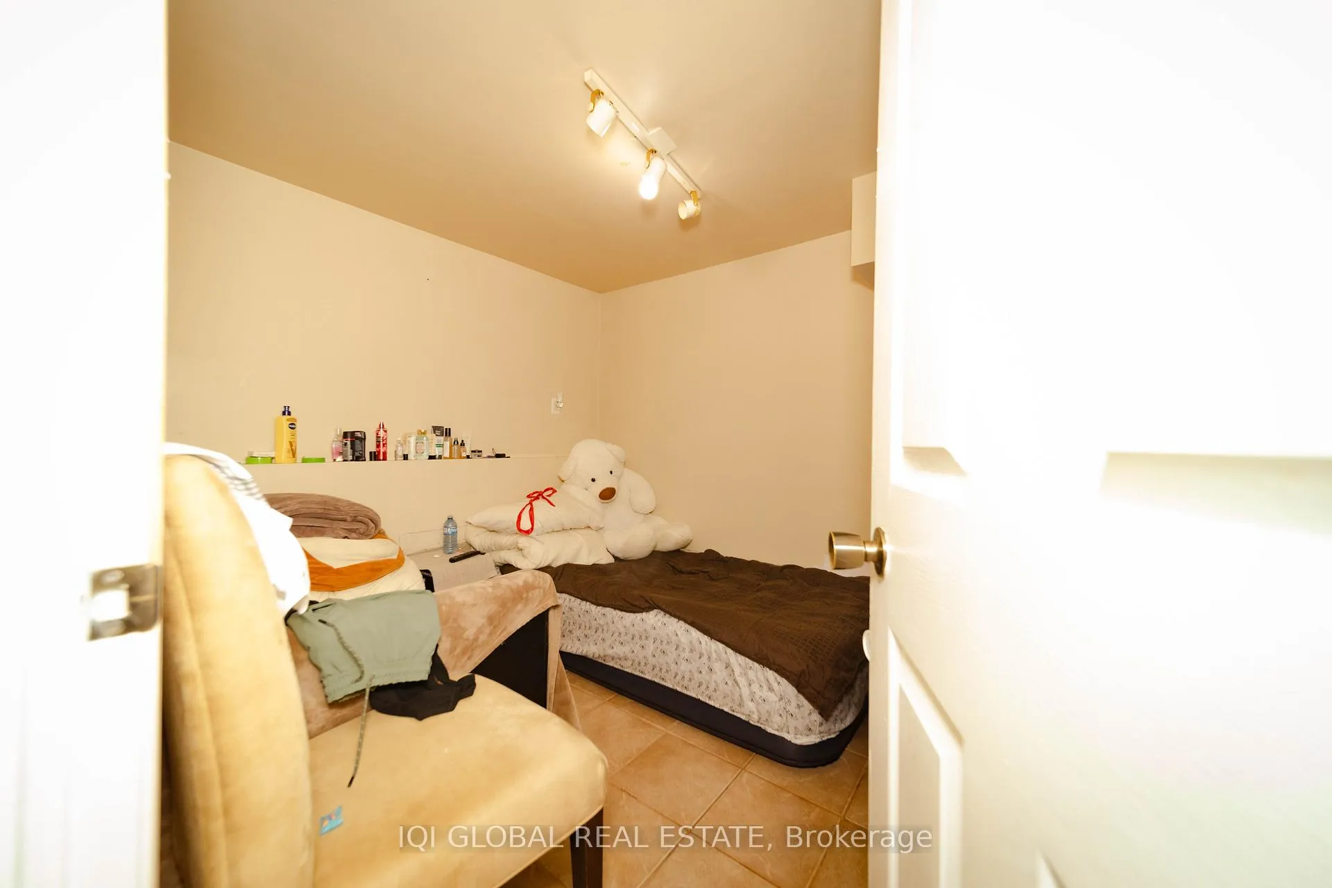 Photo 59 of 182 Peel Street, Barrie, Wellington — HOMEH