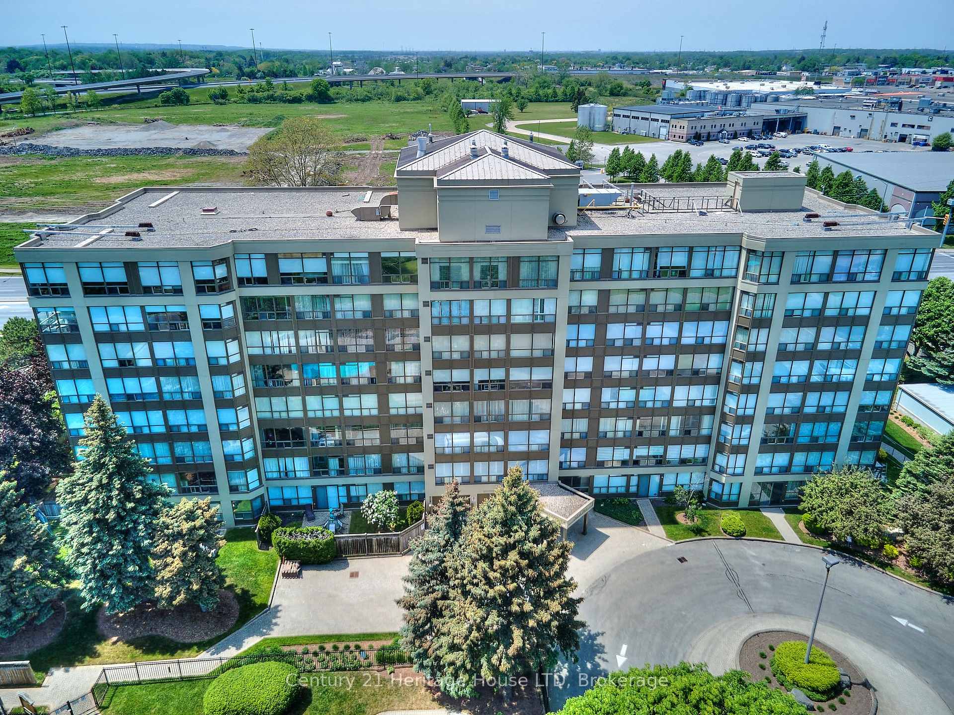 Photo 16 of Unit 307, 5100 Dorchester Road, Niagara Falls, Morrison — HOMEH