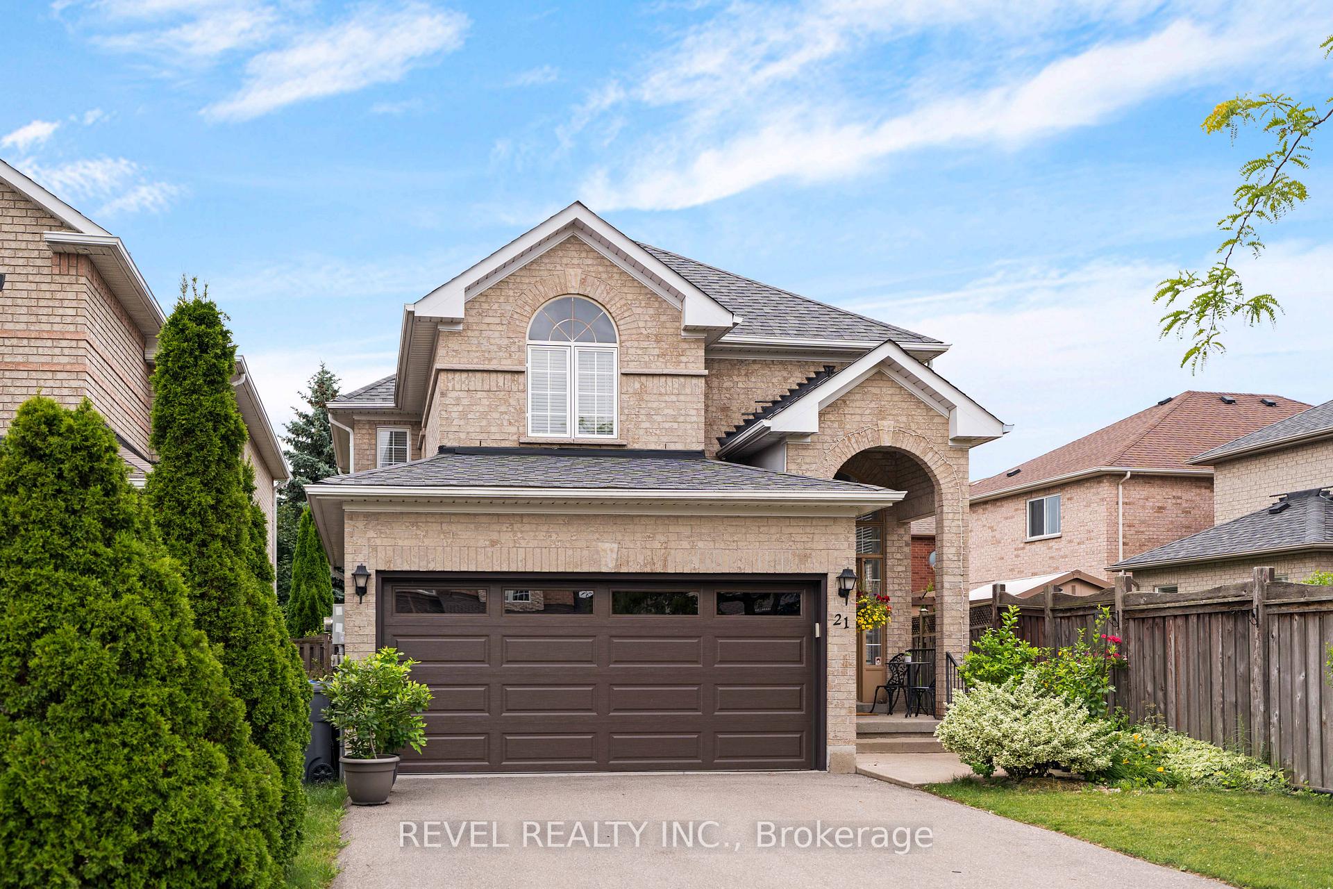 Photo 1 of 21 Ewart Street, Caledon, Bolton North — HOMEH