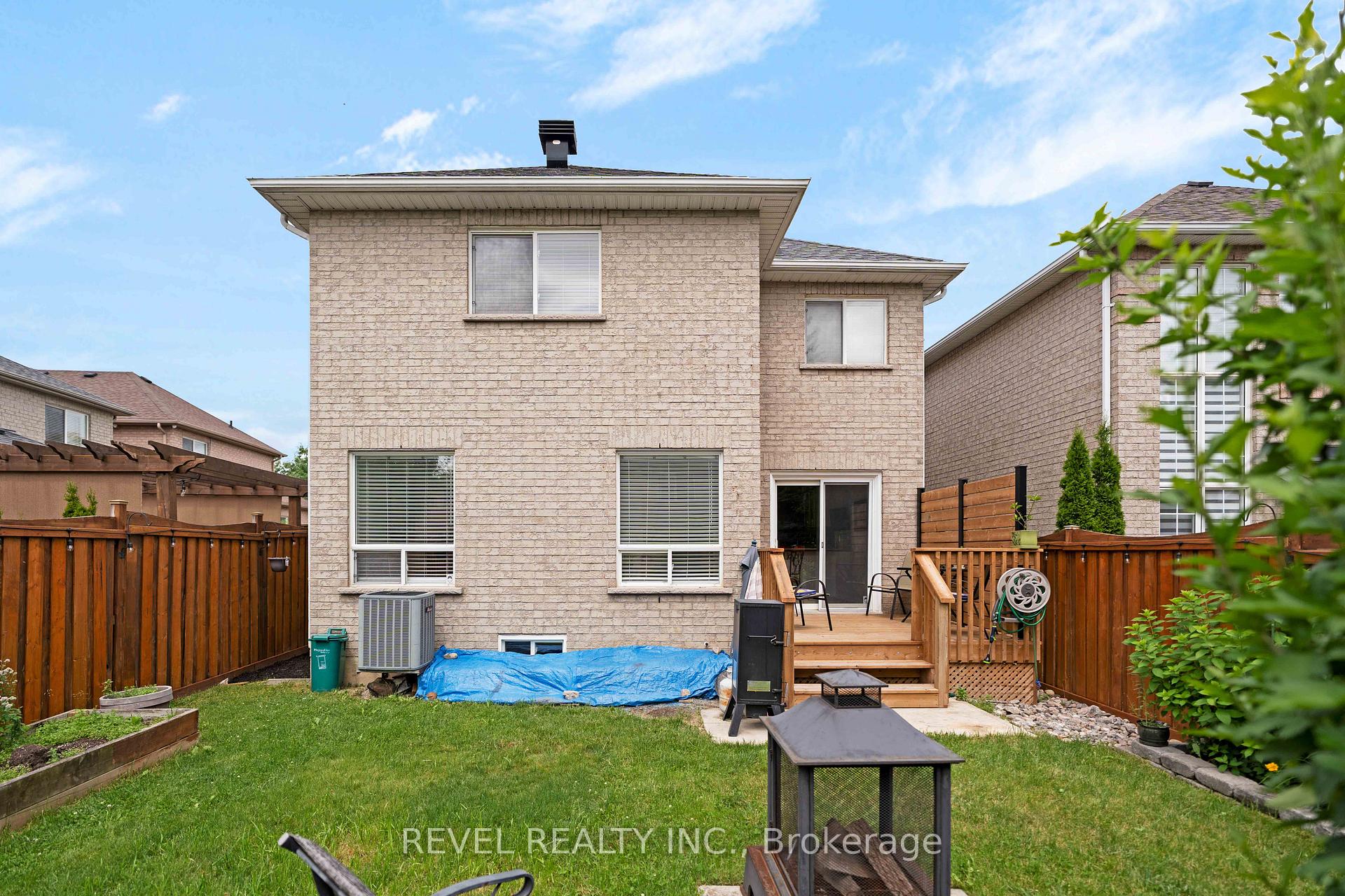 Photo 32 of 21 Ewart Street, Caledon, Bolton North — HOMEH