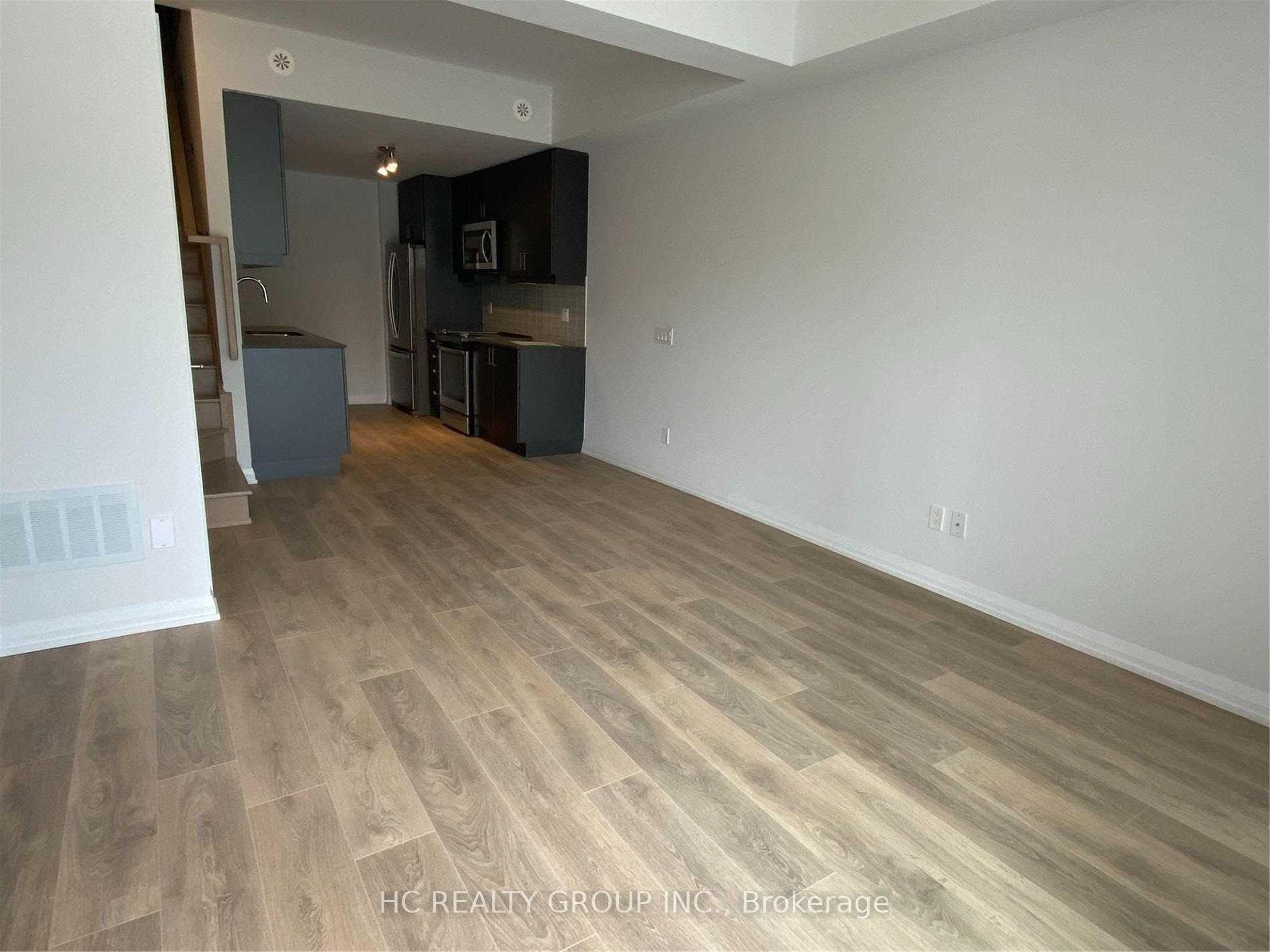Photo 11 of Unit Th02, 1010 Portage Parkway, Vaughan, Concord — HOMEH