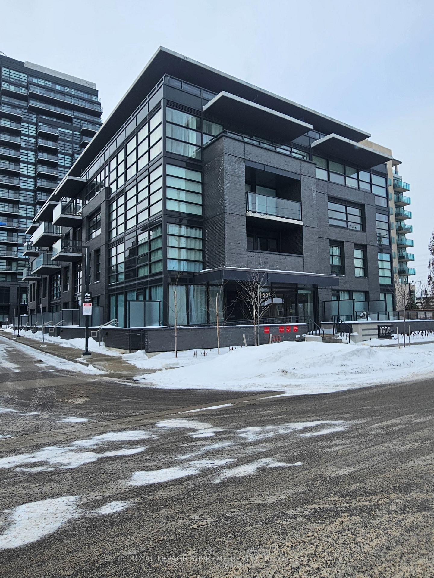 Front of Unit 317, 1604 Charles Street