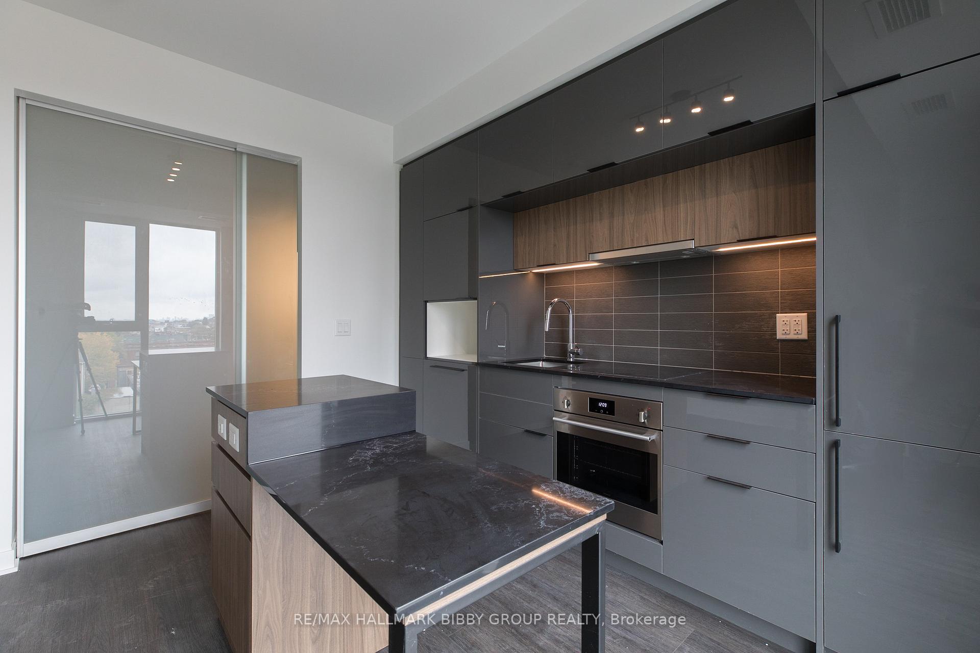 Photo 3 of Unit 607, 185 Alberta Avenue, Toronto, Wychwood — HOMEH