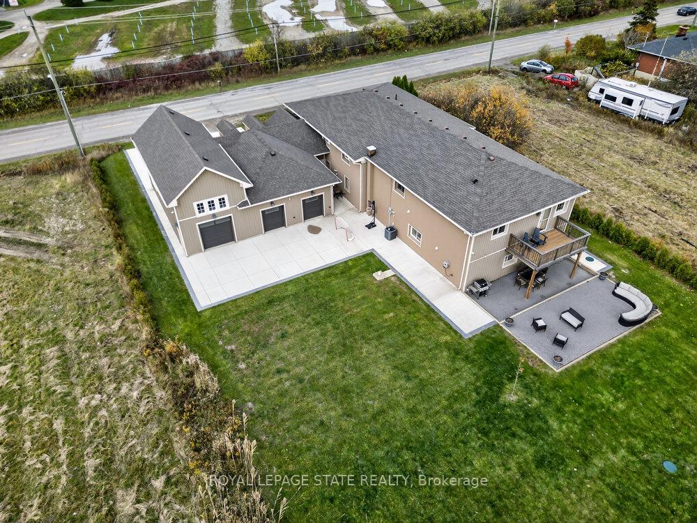 Photo 5 of 74 Green Mountain Road E, Hamilton, Rural Stoney Creek — HOMEH