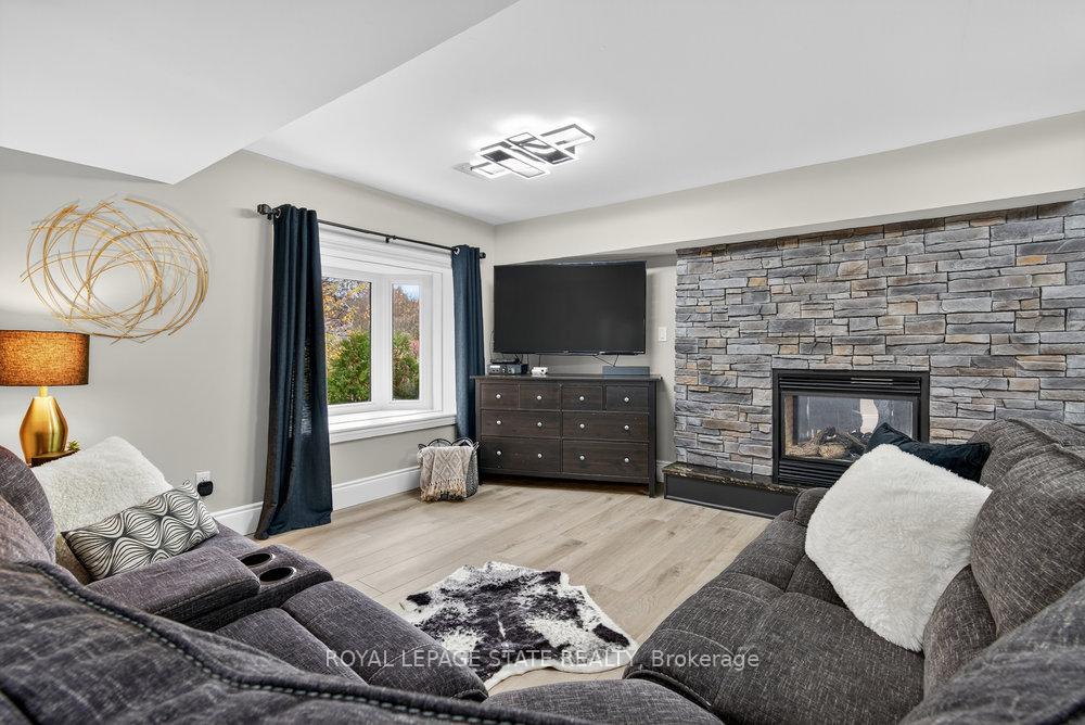 Photo 11 of 74 Green Mountain Road E, Hamilton, Rural Stoney Creek — HOMEH