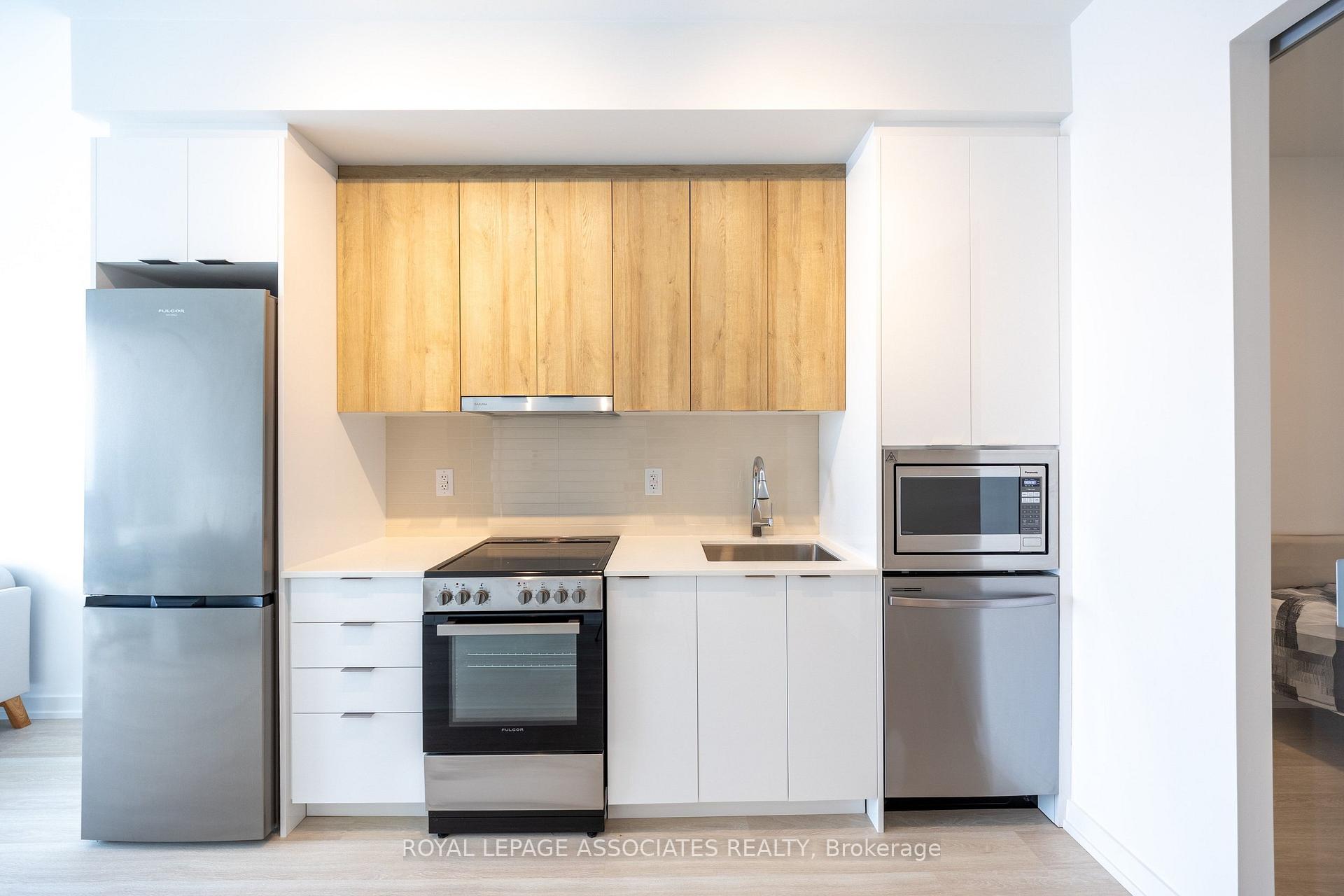 Photo 5 of Unit B-723, 9751 Markham Road, Markham, Greensborough — HOMEH