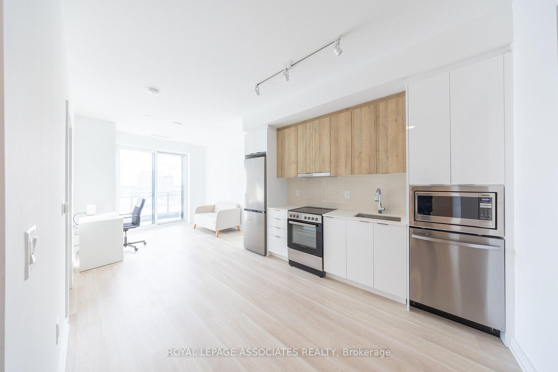 Photo 3 of Unit B-723, 9751 Markham Road, Markham, Greensborough — HOMEH