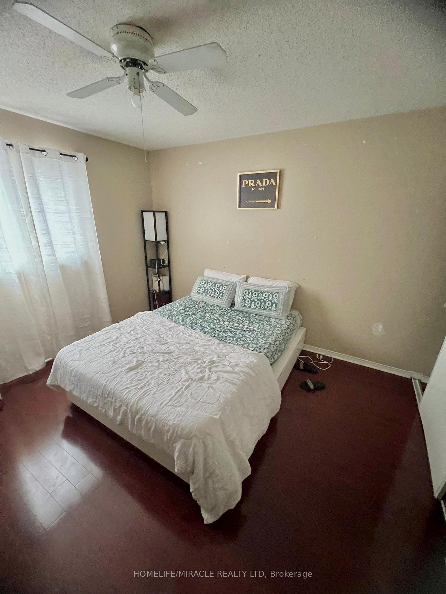 Photo 8 of 66 Echoridge Drive, Brampton, Fletcher's Meadow — HOMEH
