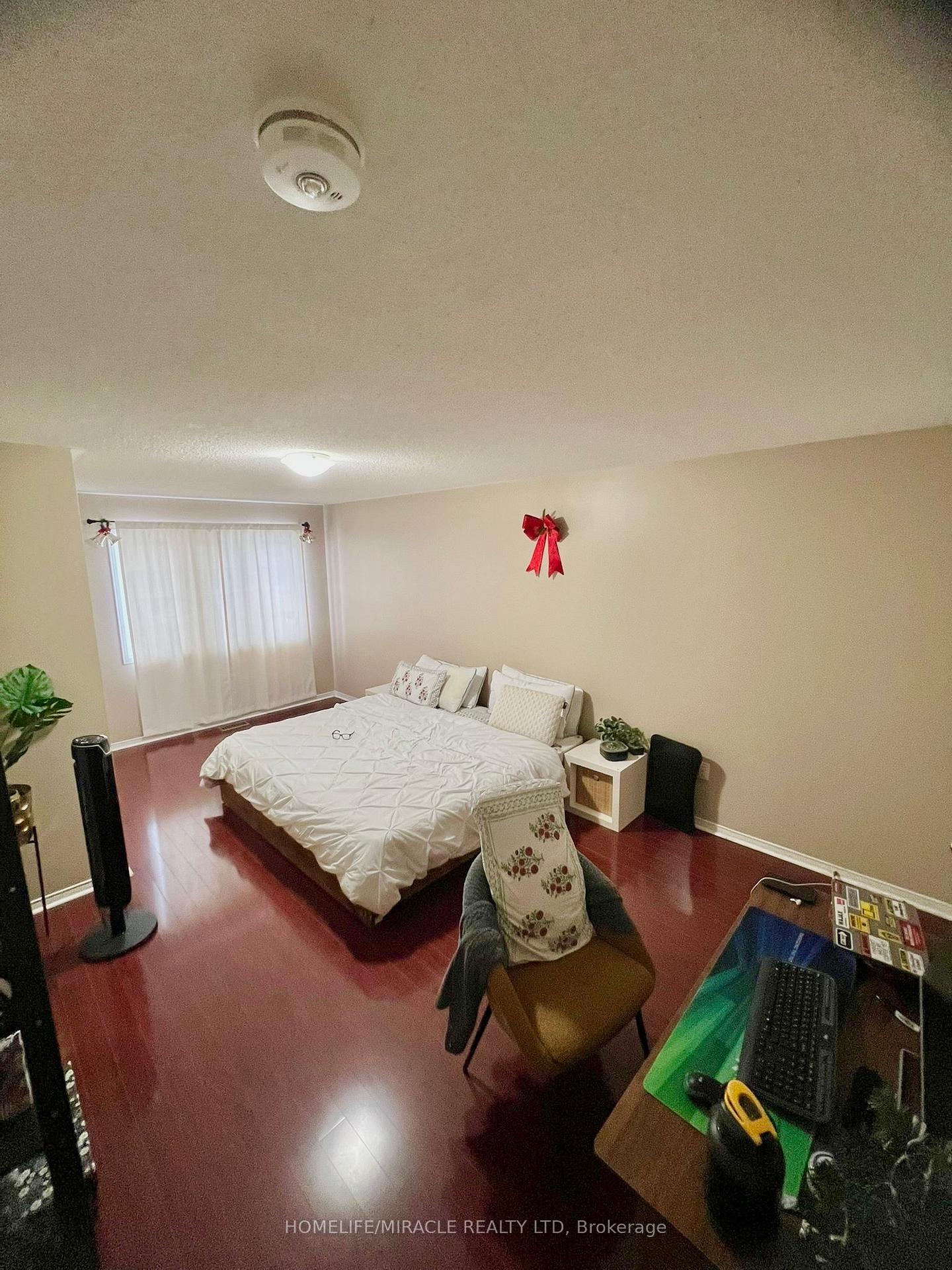 Photo 19 of 66 Echoridge Drive, Brampton, Fletcher's Meadow — HOMEH