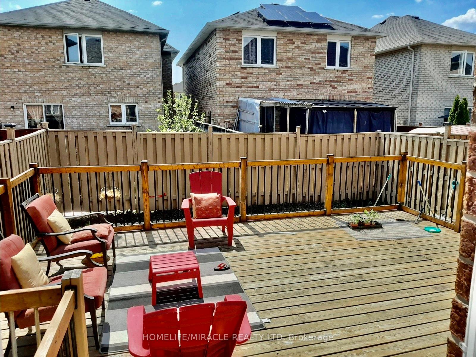 Photo 13 of 66 Echoridge Drive, Brampton, Fletcher's Meadow — HOMEH