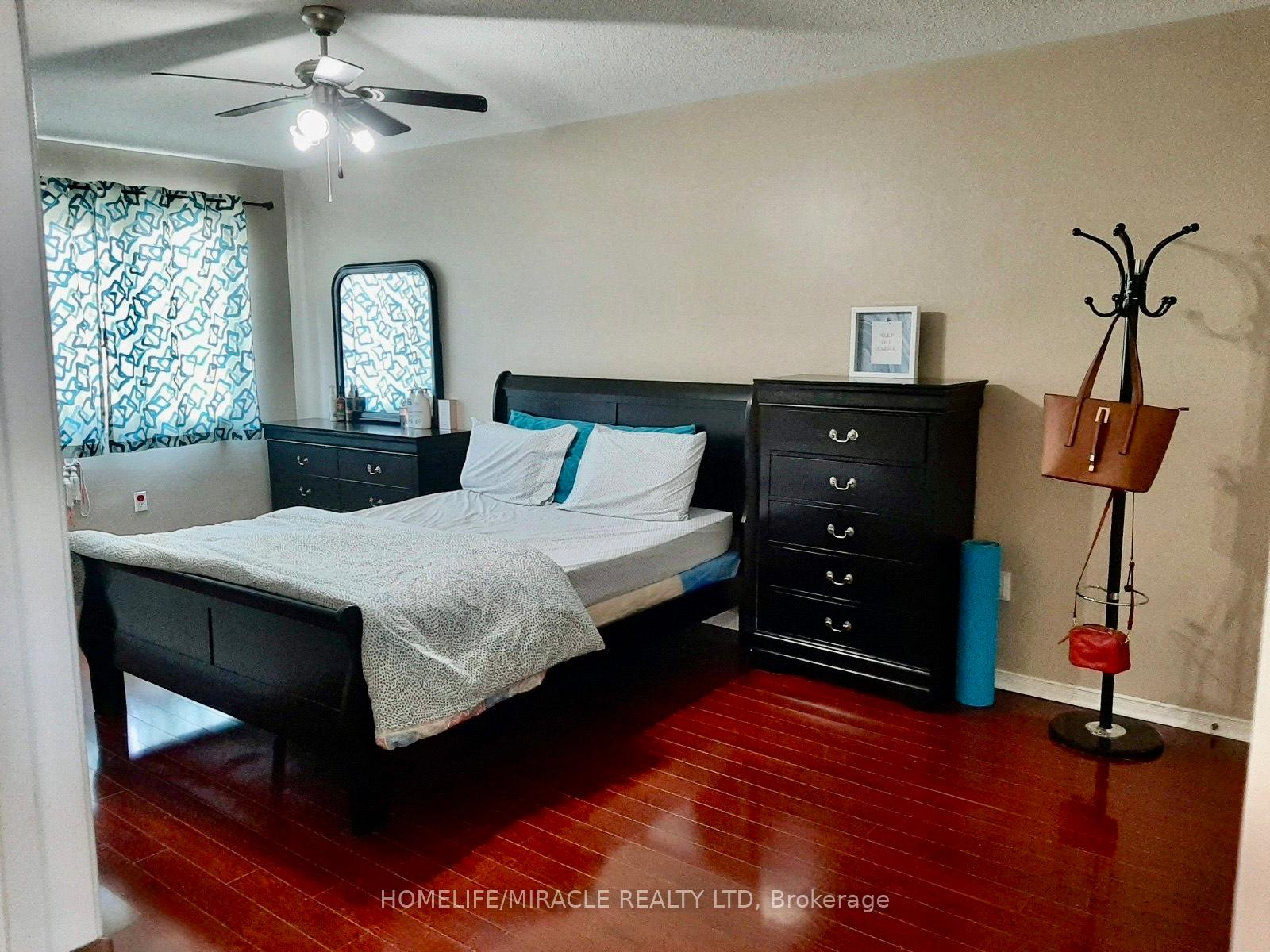 Photo 17 of 66 Echoridge Drive, Brampton, Fletcher's Meadow — HOMEH