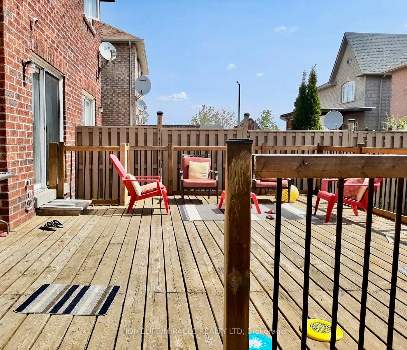 Photo 16 of 66 Echoridge Drive, Brampton, Fletcher's Meadow — HOMEH