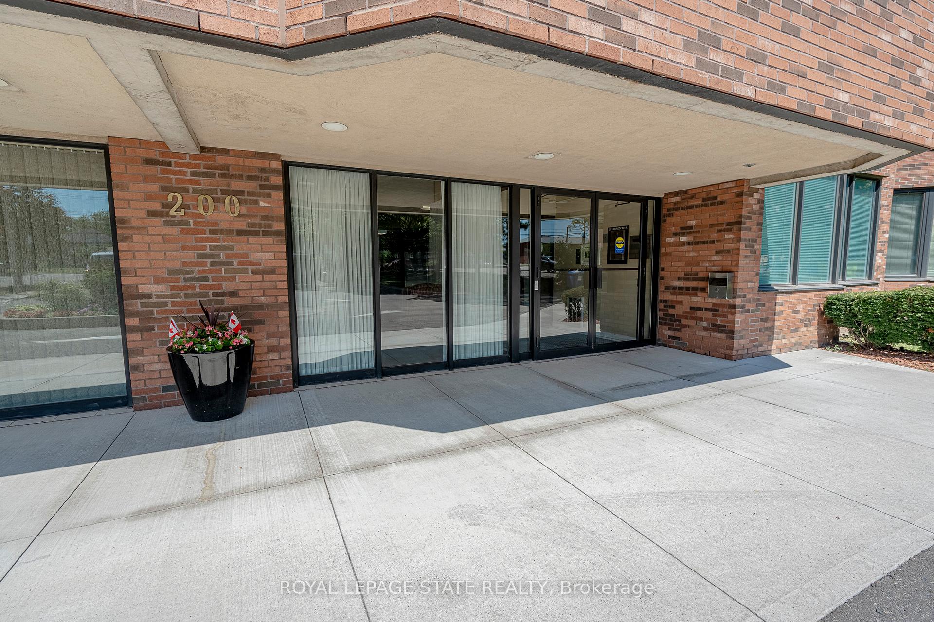 Photo 20 of Unit 105, 200 Limeridge Road W, Hamilton, Rolston — HOMEH