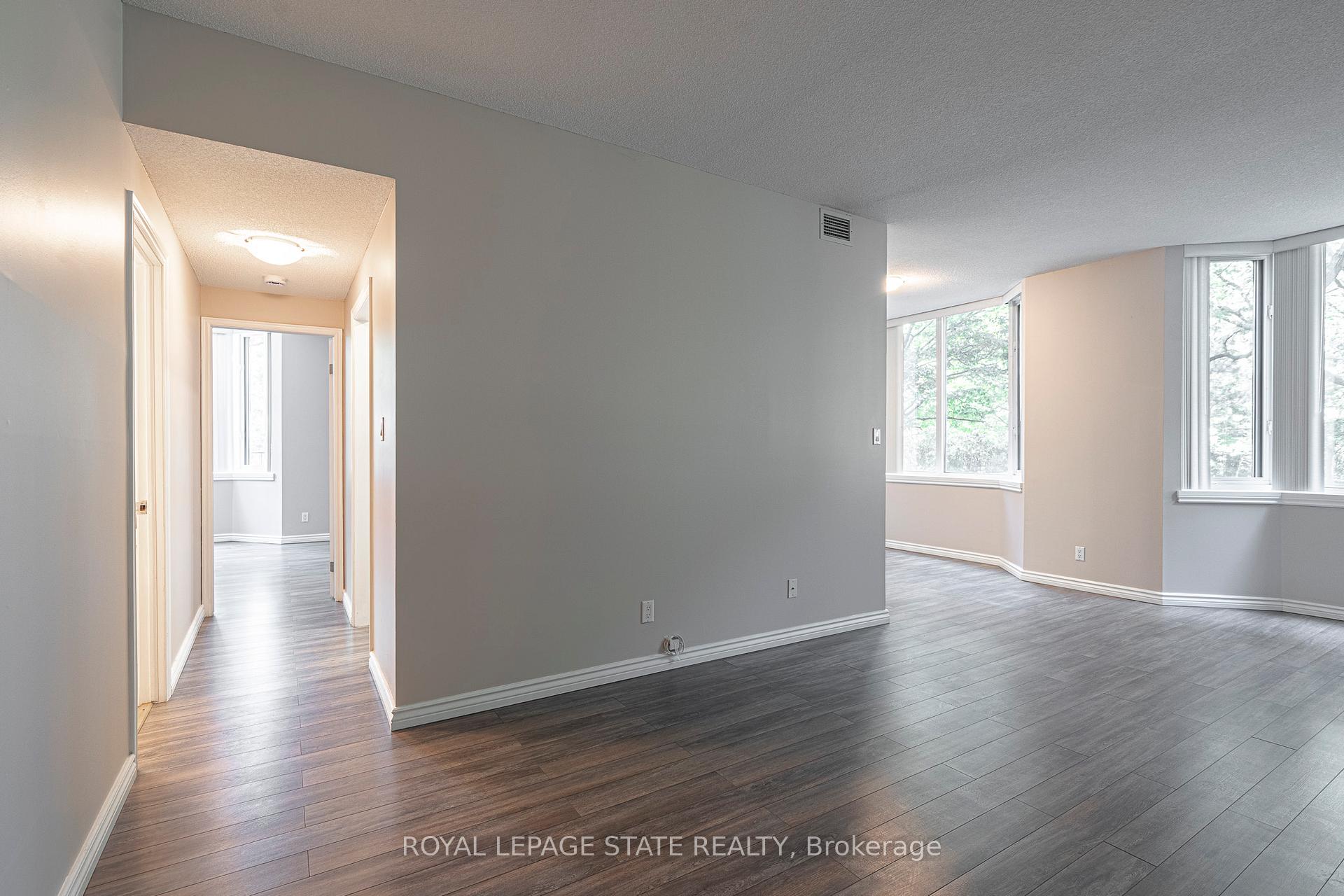Photo 8 of Unit 105, 200 Limeridge Road W, Hamilton, Rolston — HOMEH