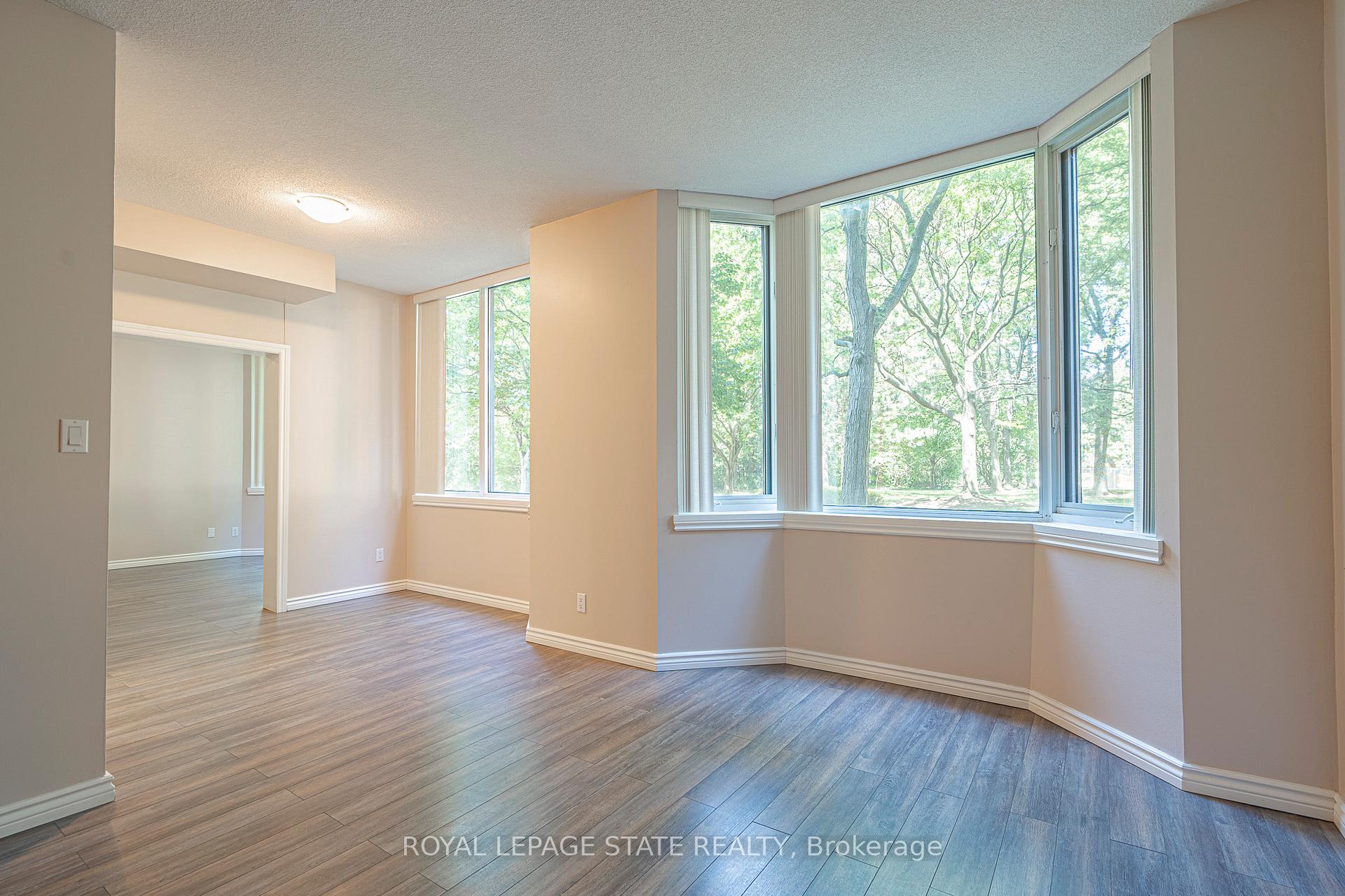 Photo 2 of Unit 105, 200 Limeridge Road W, Hamilton, Rolston — HOMEH