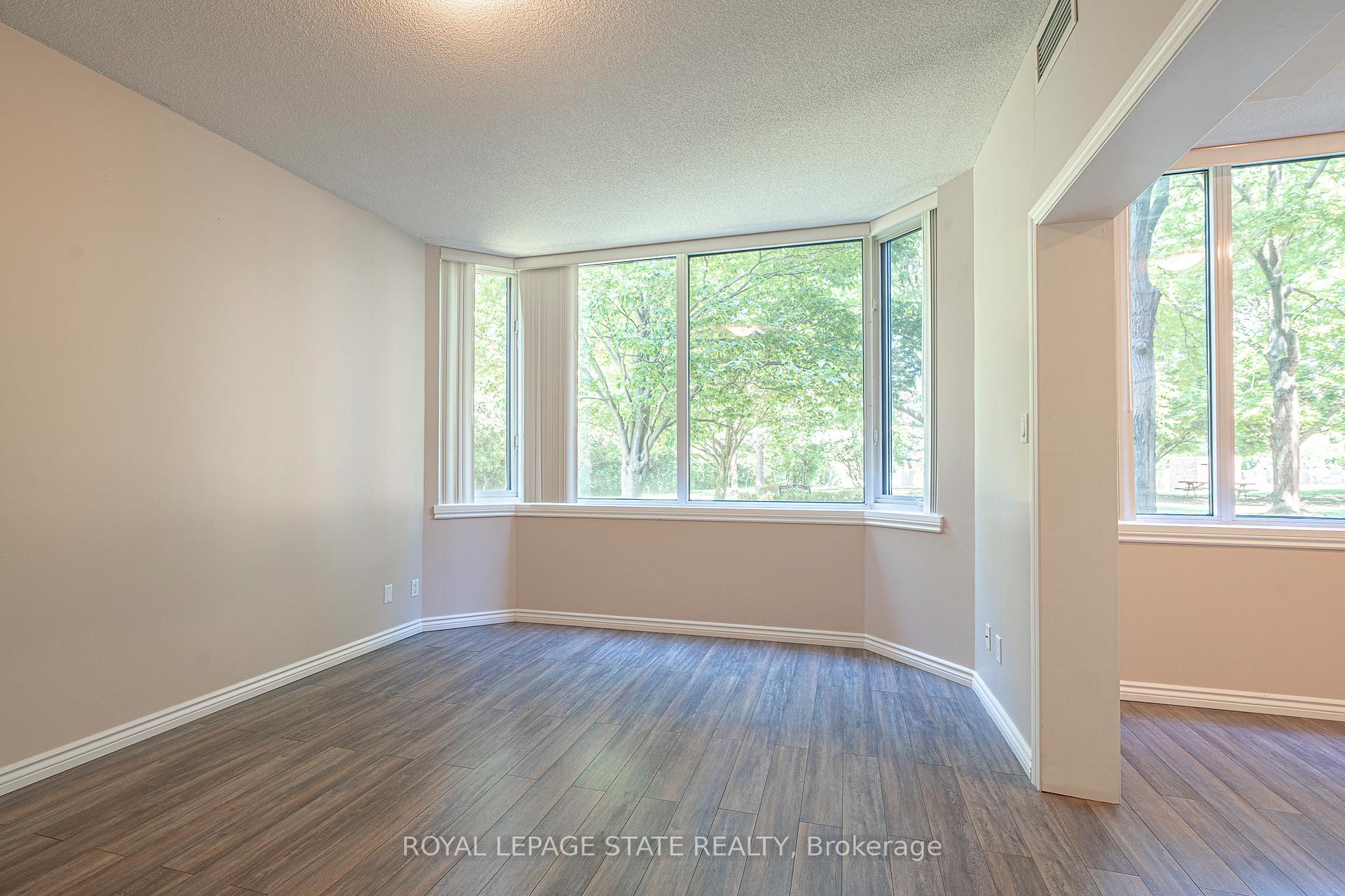 Photo 11 of Unit 105, 200 Limeridge Road W, Hamilton, Rolston — HOMEH