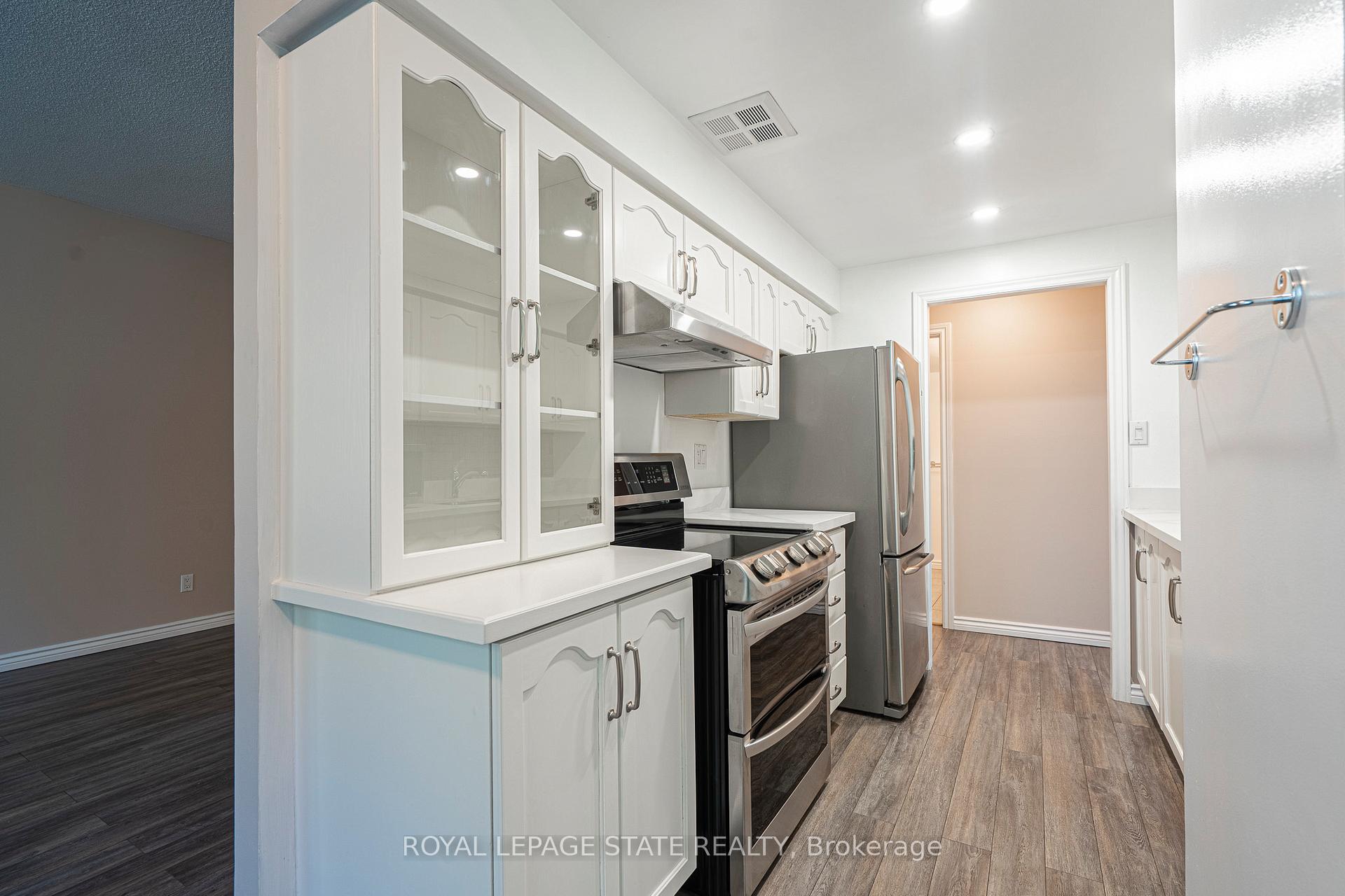 Photo 16 of Unit 105, 200 Limeridge Road W, Hamilton, Rolston — HOMEH