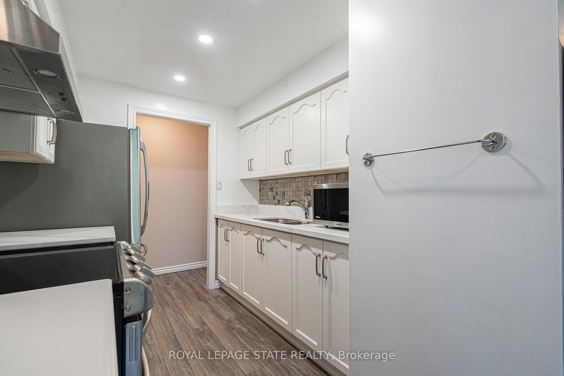 Photo 14 of Unit 105, 200 Limeridge Road W, Hamilton, Rolston — HOMEH